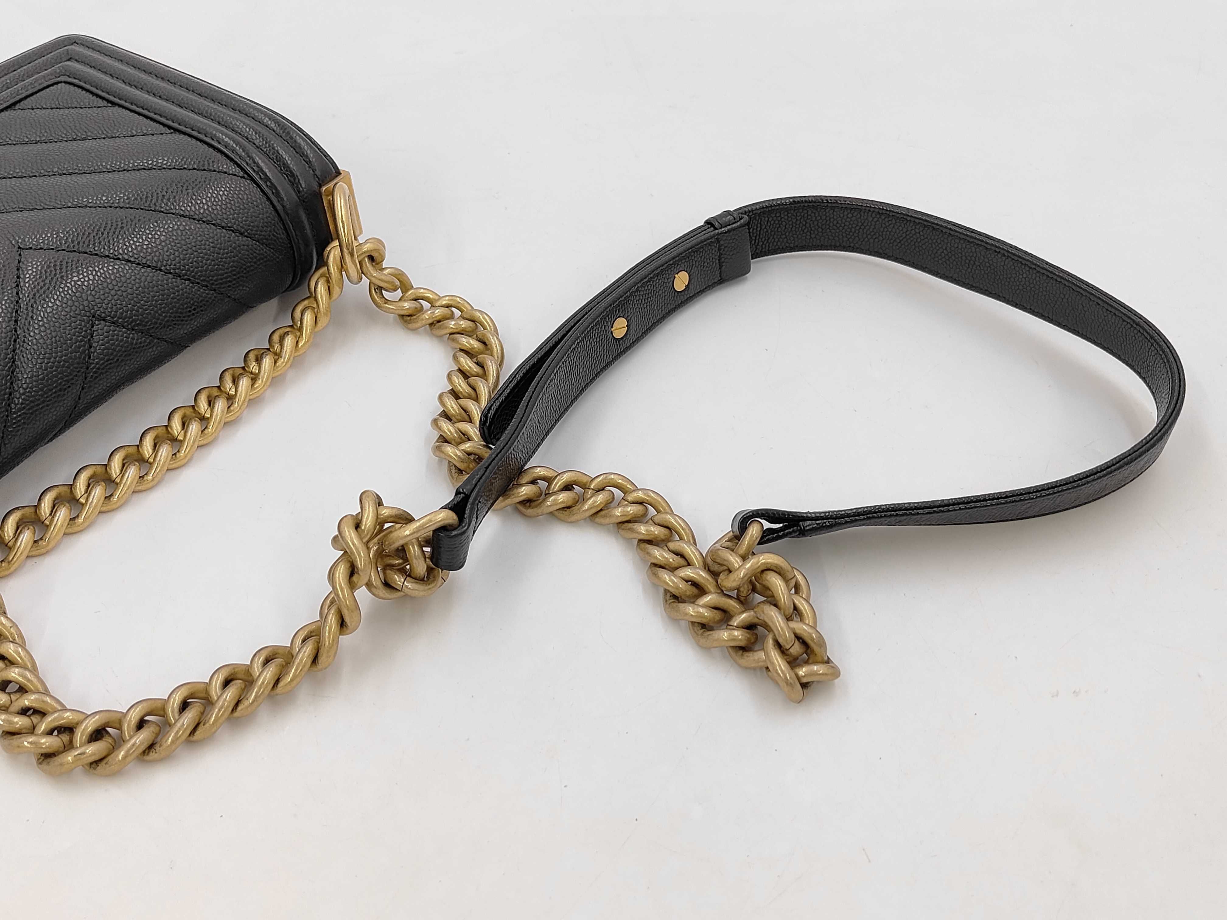 Chevron V-Stitch Boy Chanel Shoulder Bag — view 5