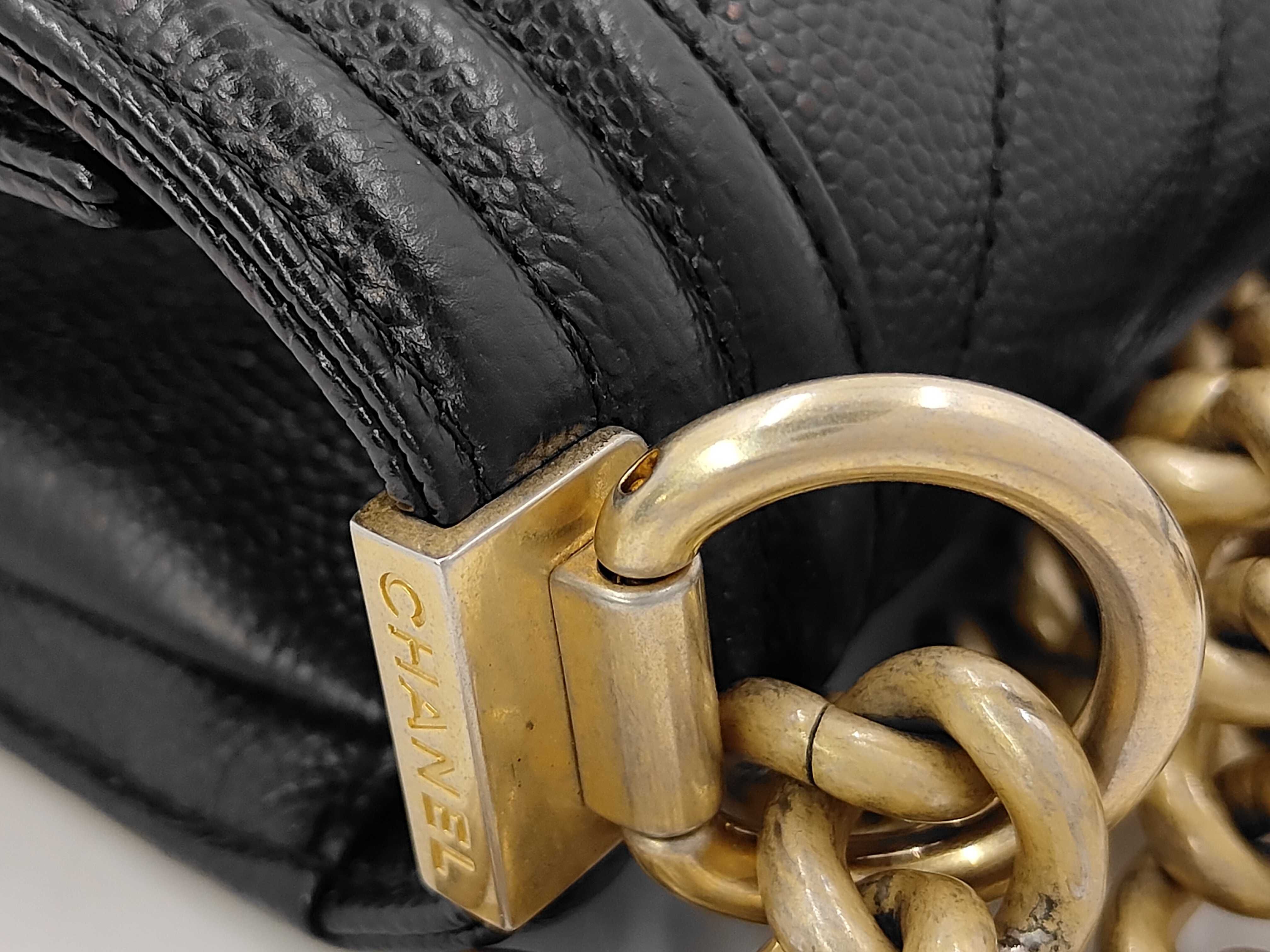 Chevron V-Stitch Boy Chanel Shoulder Bag — view 7