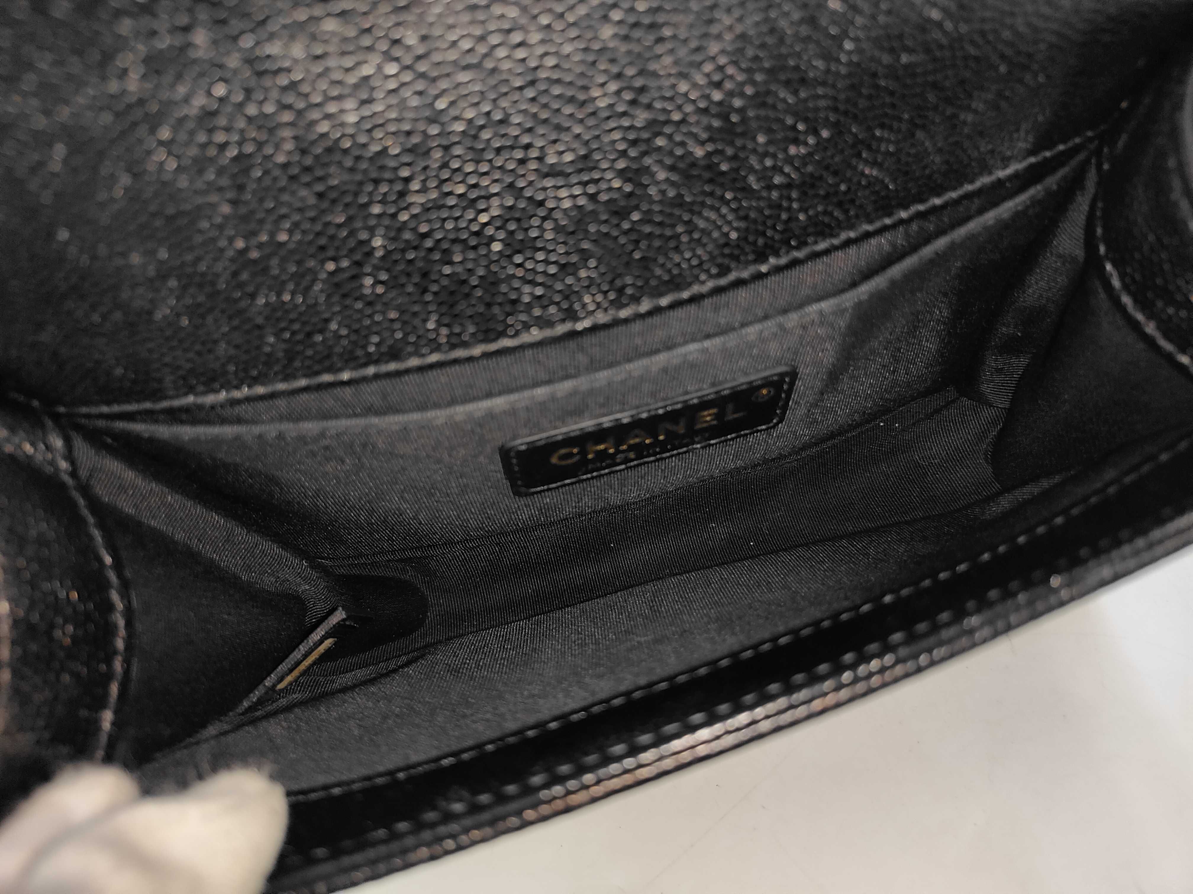 Chevron V-Stitch Boy Chanel Shoulder Bag — view 9