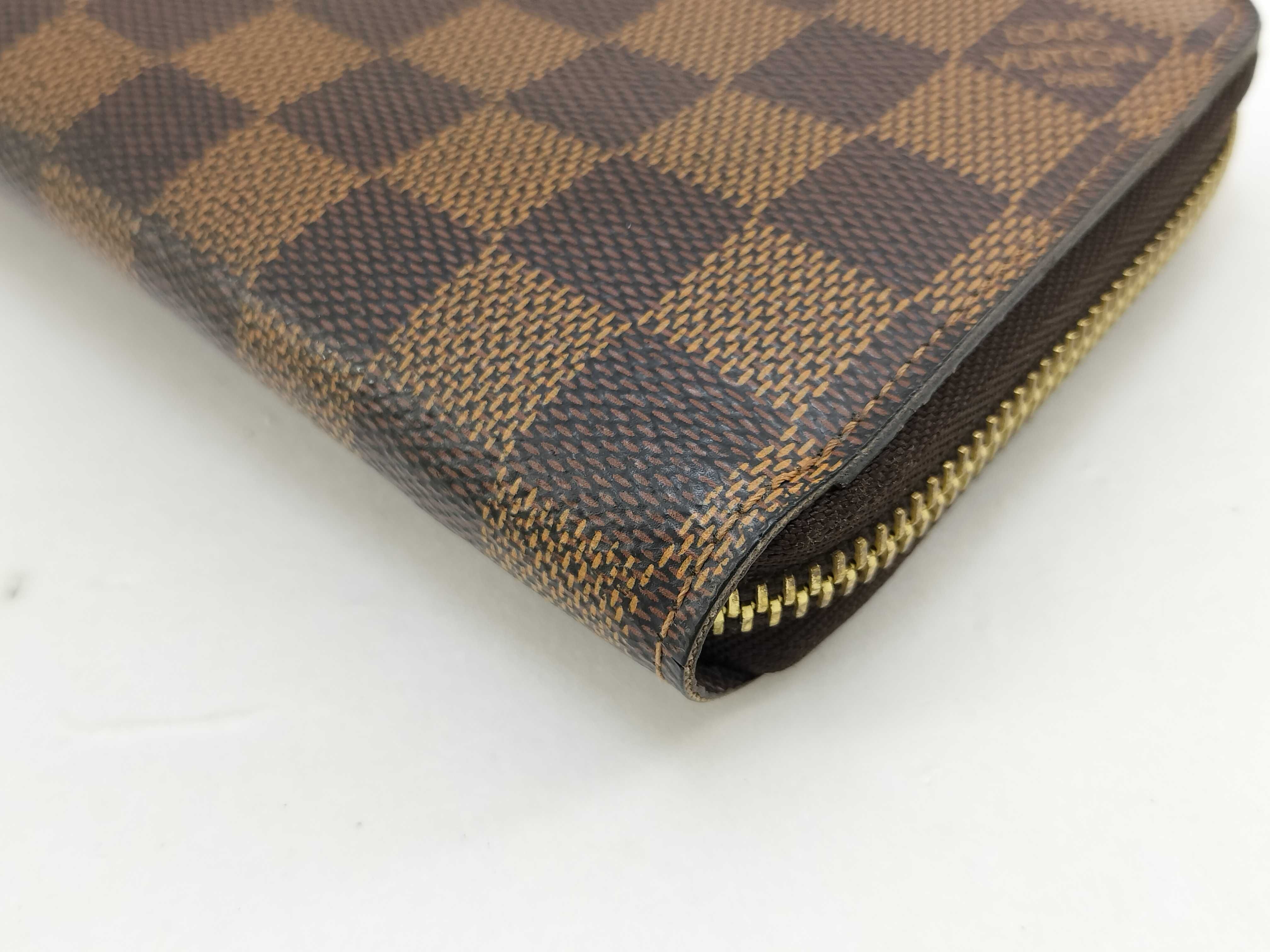 Damier Zippy Wallet N60015 — view 4