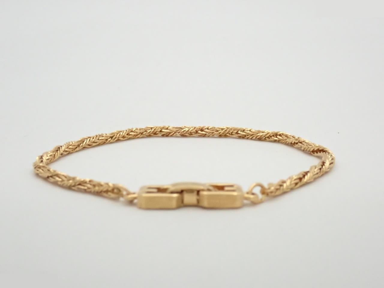 Other lines: Precious metals, bracelets, bangles (metal), arm circumference approximately 17.5cm — view 2