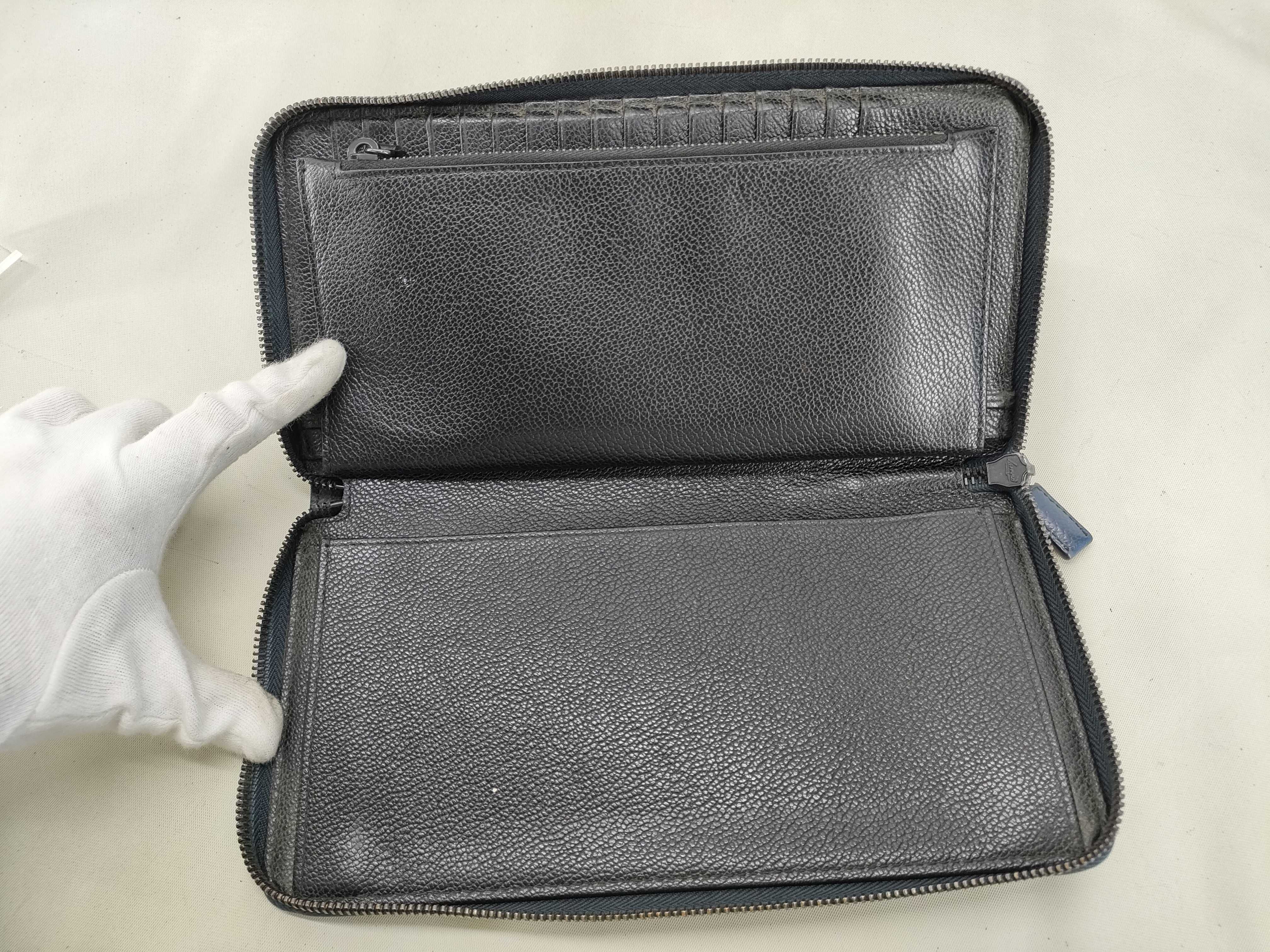 logo plate long wallet leather navy wallet — view 10