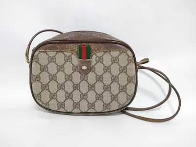 GG Supreme Old Gucci Shoulder Bag