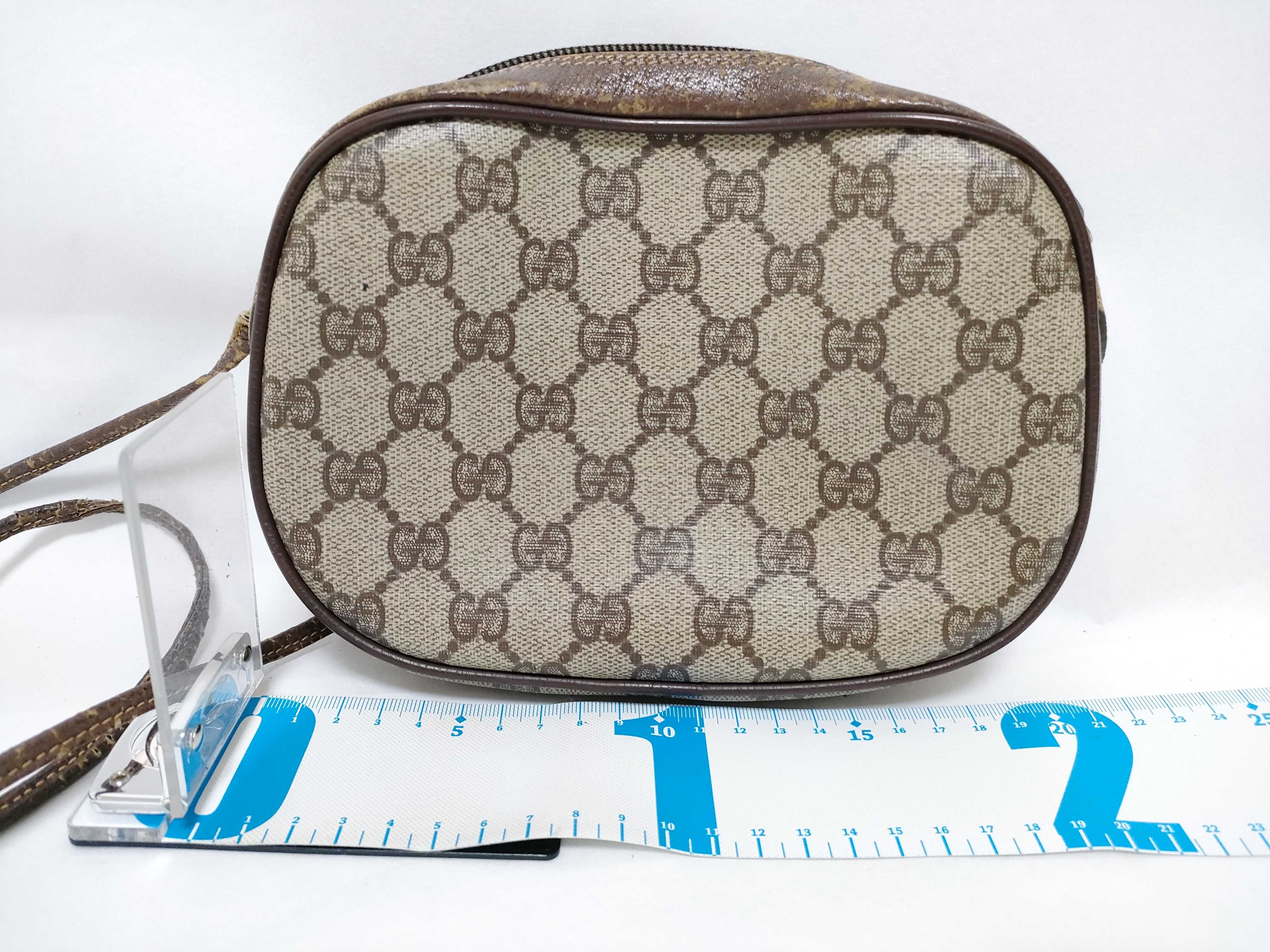 GG Supreme Old Gucci Shoulder Bag — view 2