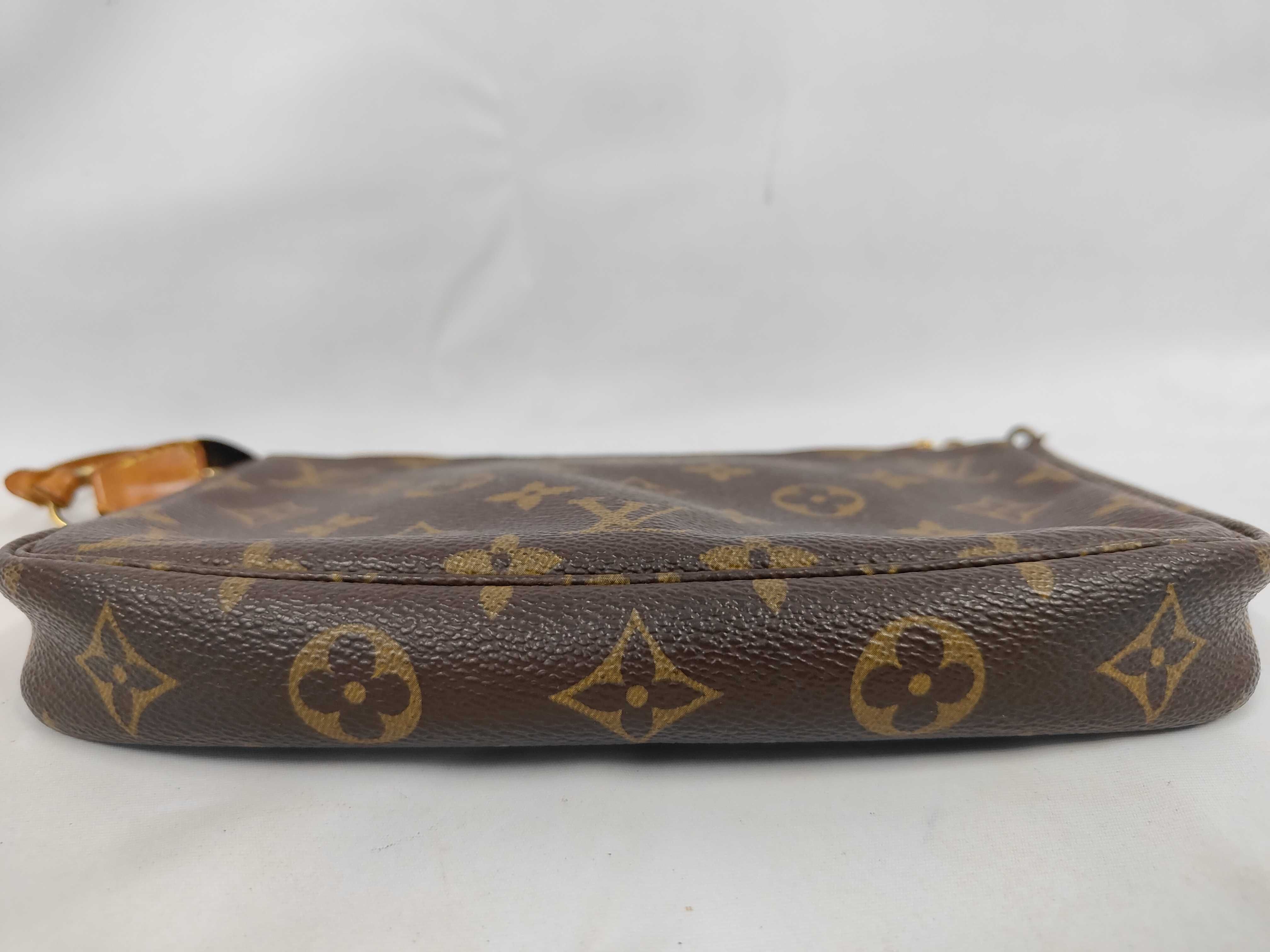 Monogram Pochette Accessoires AR1000 Handbag — view 4