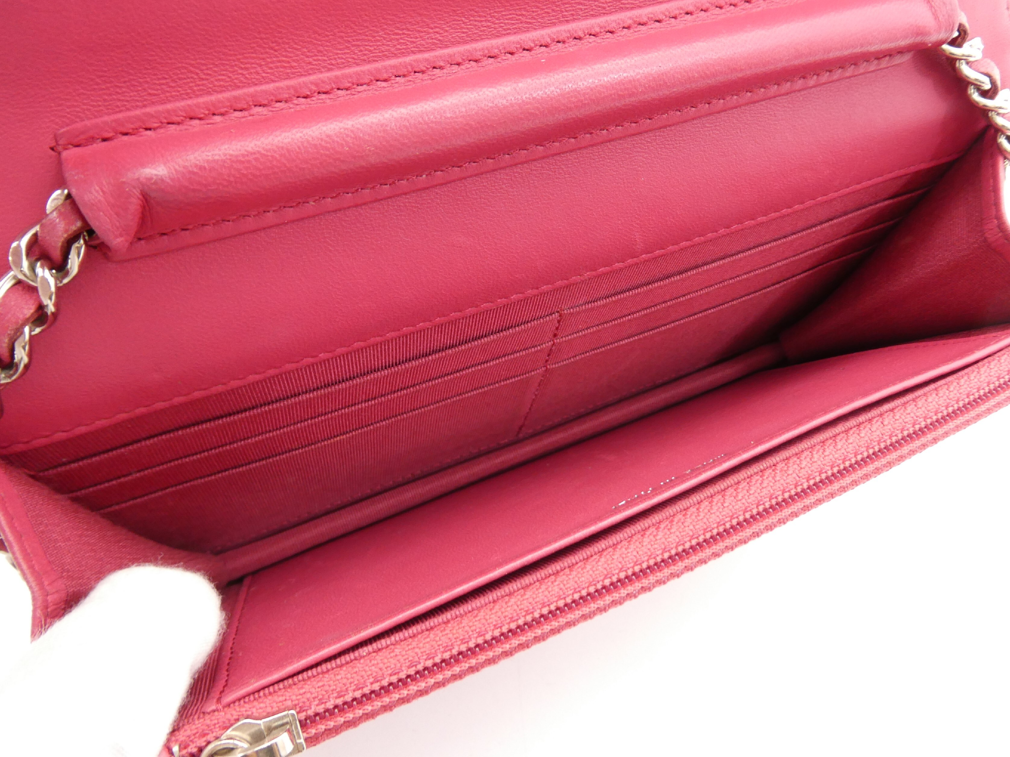Matelassé Coco Mark Chain Wallet Shoulder Bag — view 7