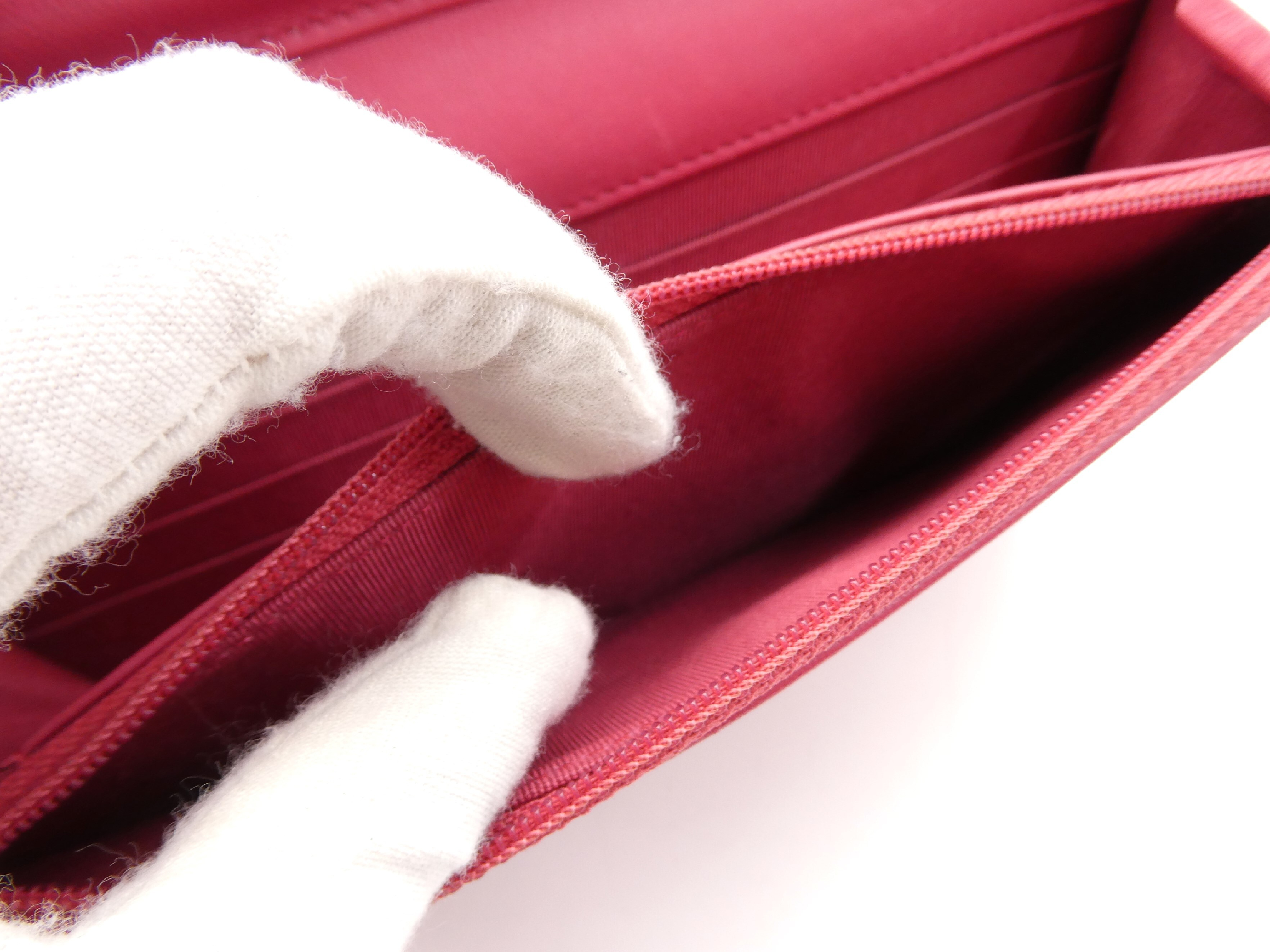 Matelassé Coco Mark Chain Wallet Shoulder Bag — view 8