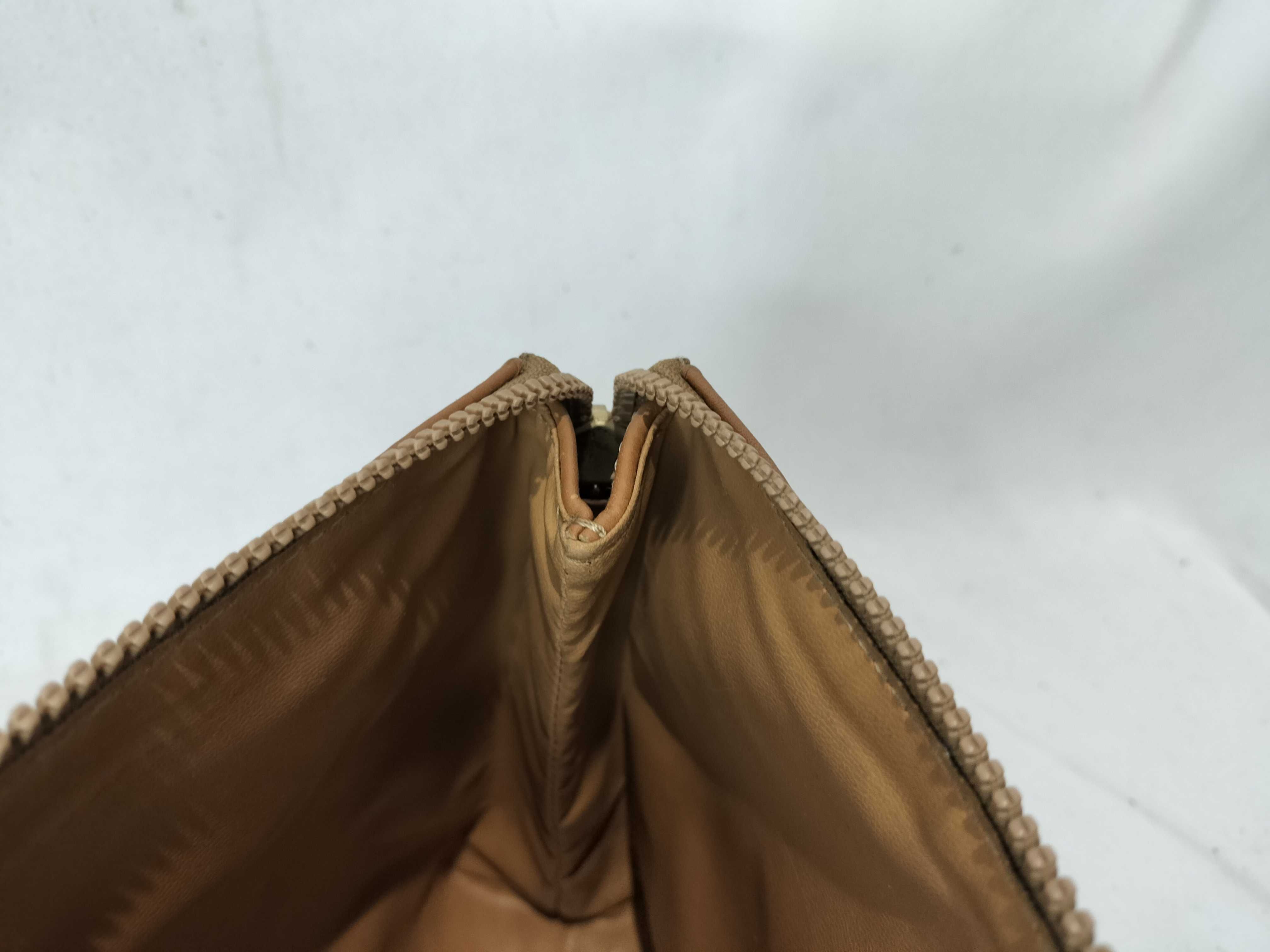 pouch — view 9