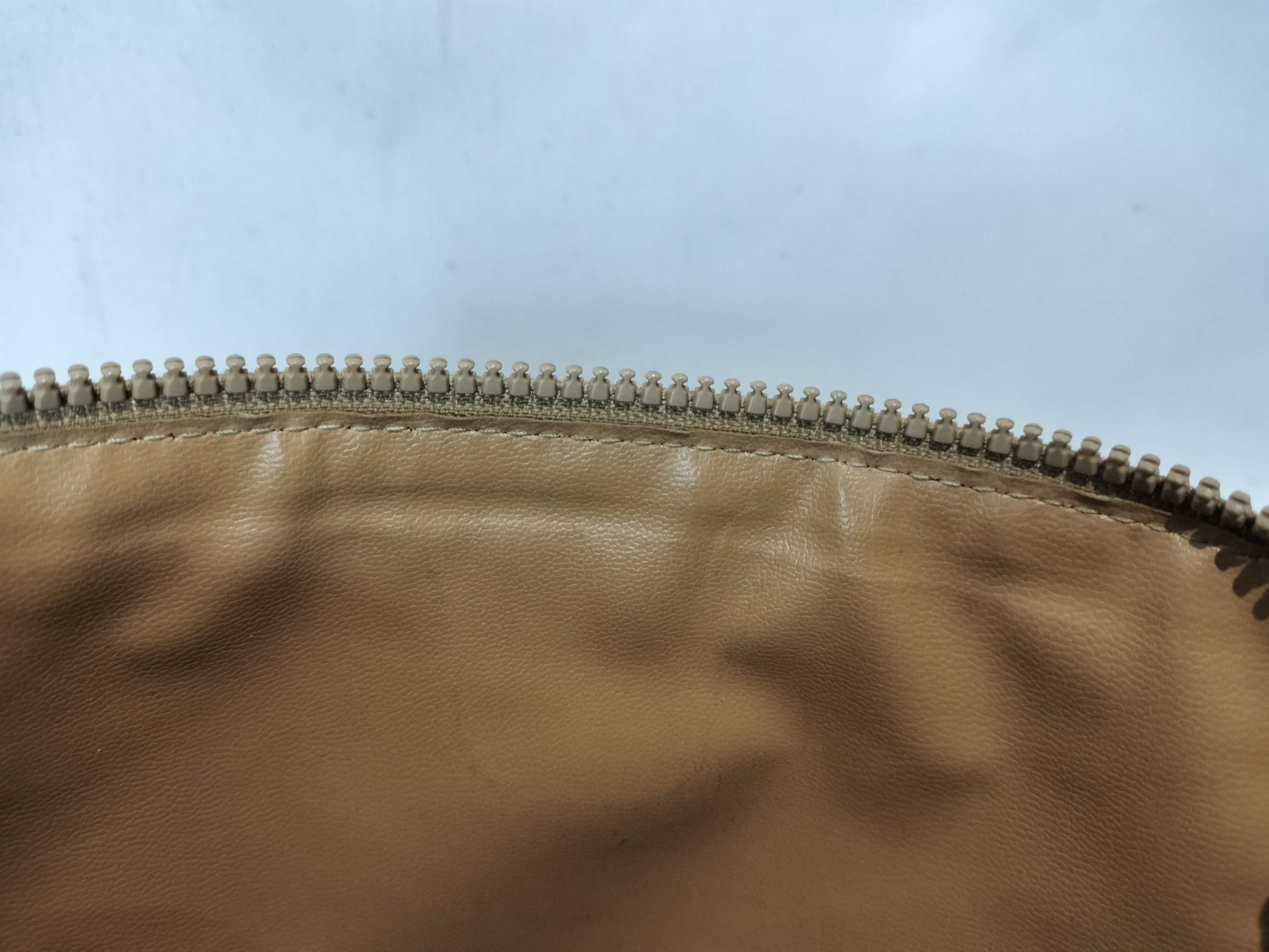 pouch — view 10