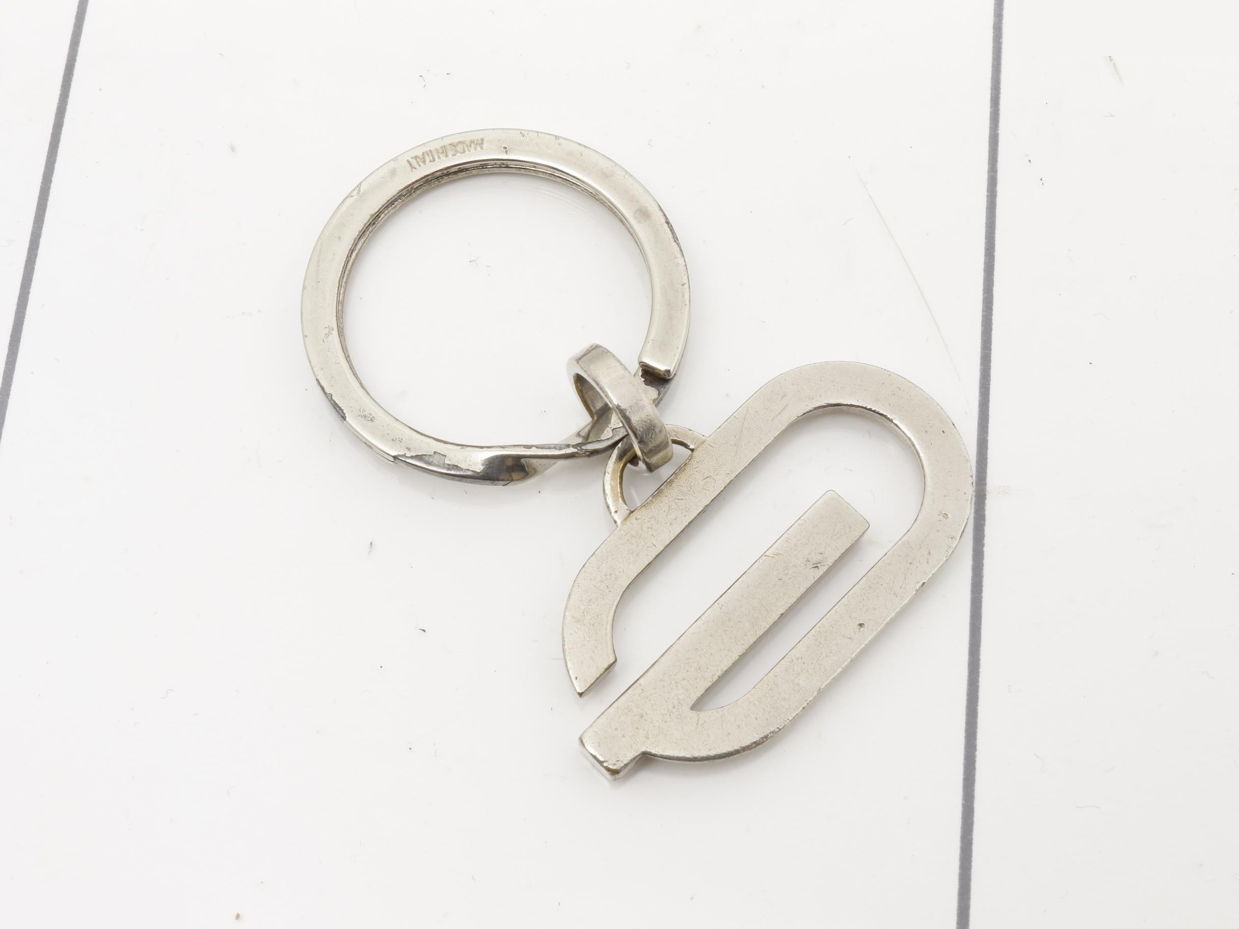 G motif key ring — view 2