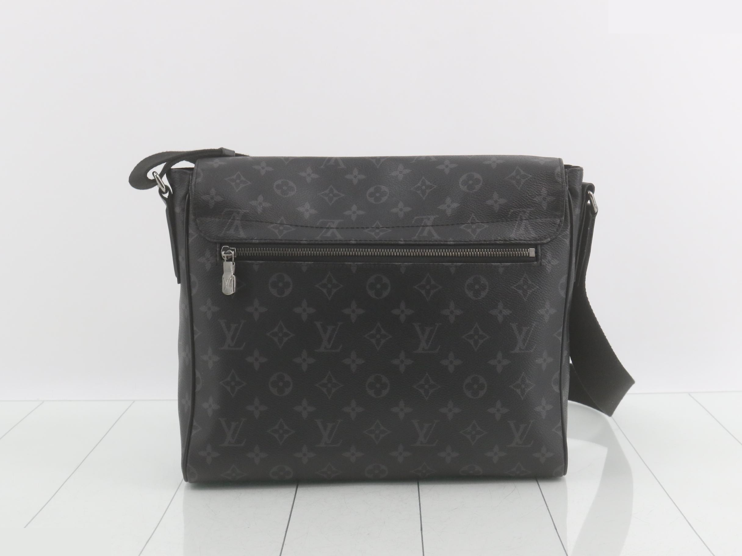 Monogram Eclipse District MM NM Shoulder Bag — view 2