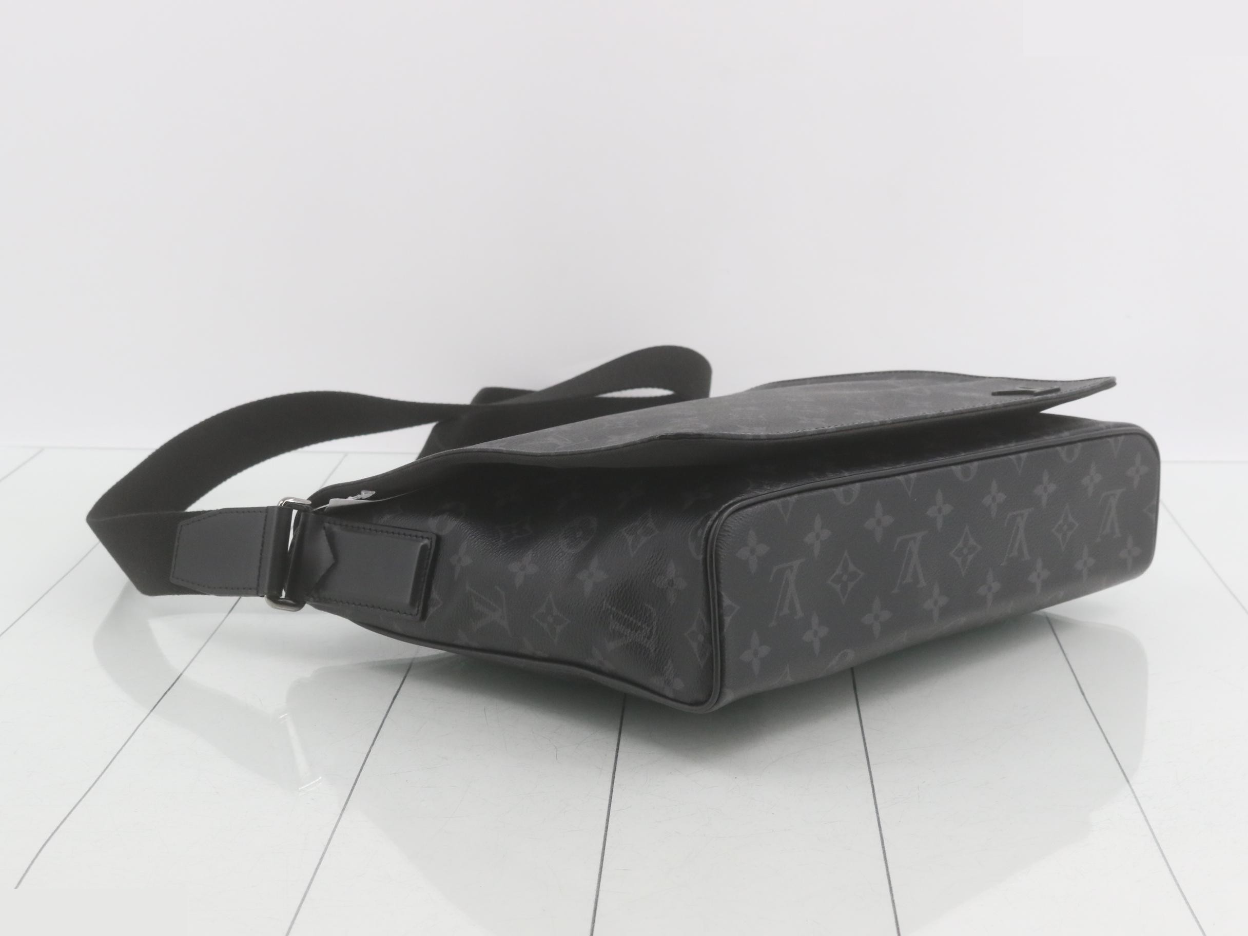 Monogram Eclipse District MM NM Shoulder Bag — view 5