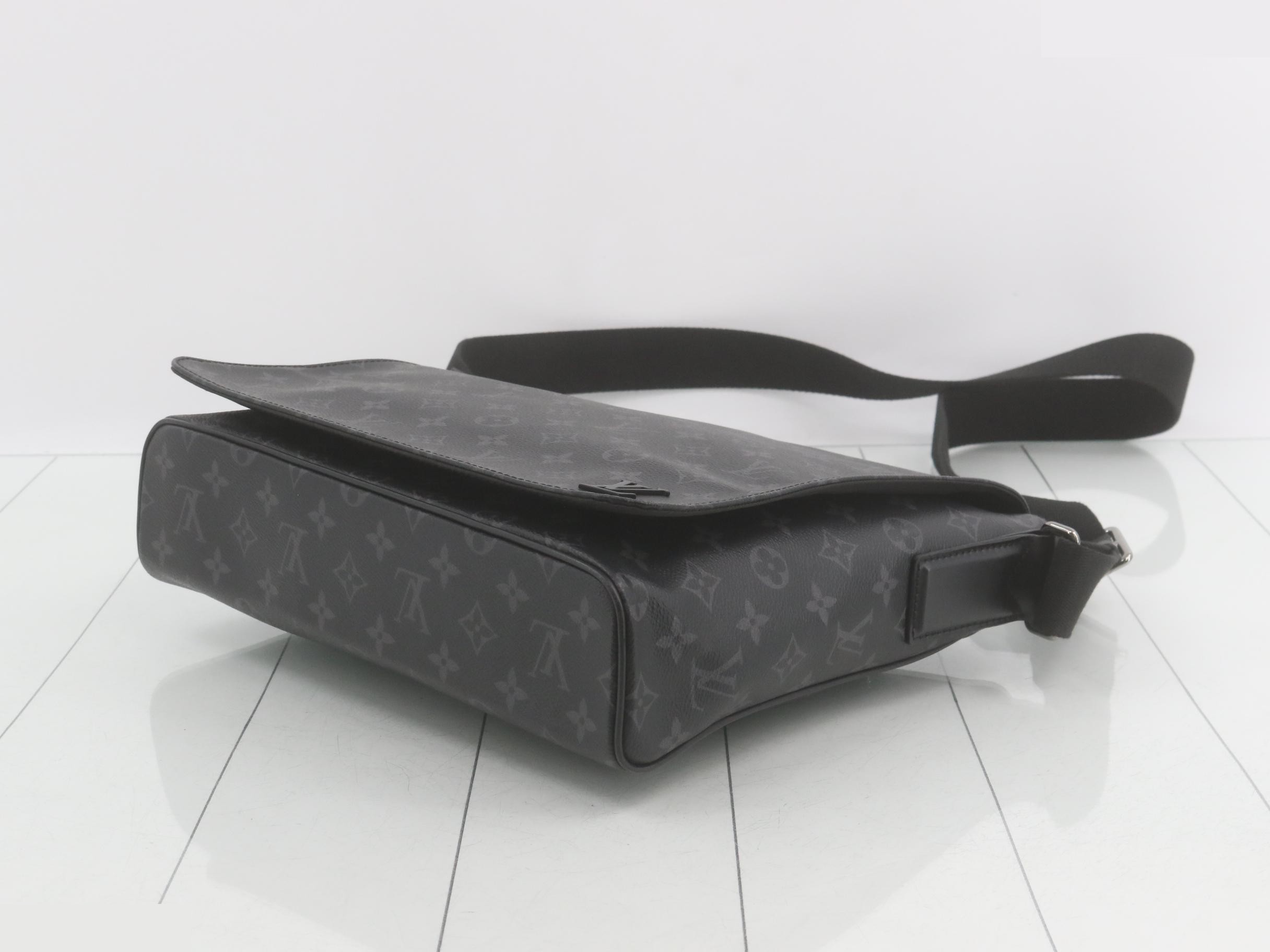 Monogram Eclipse District MM NM Shoulder Bag — view 6