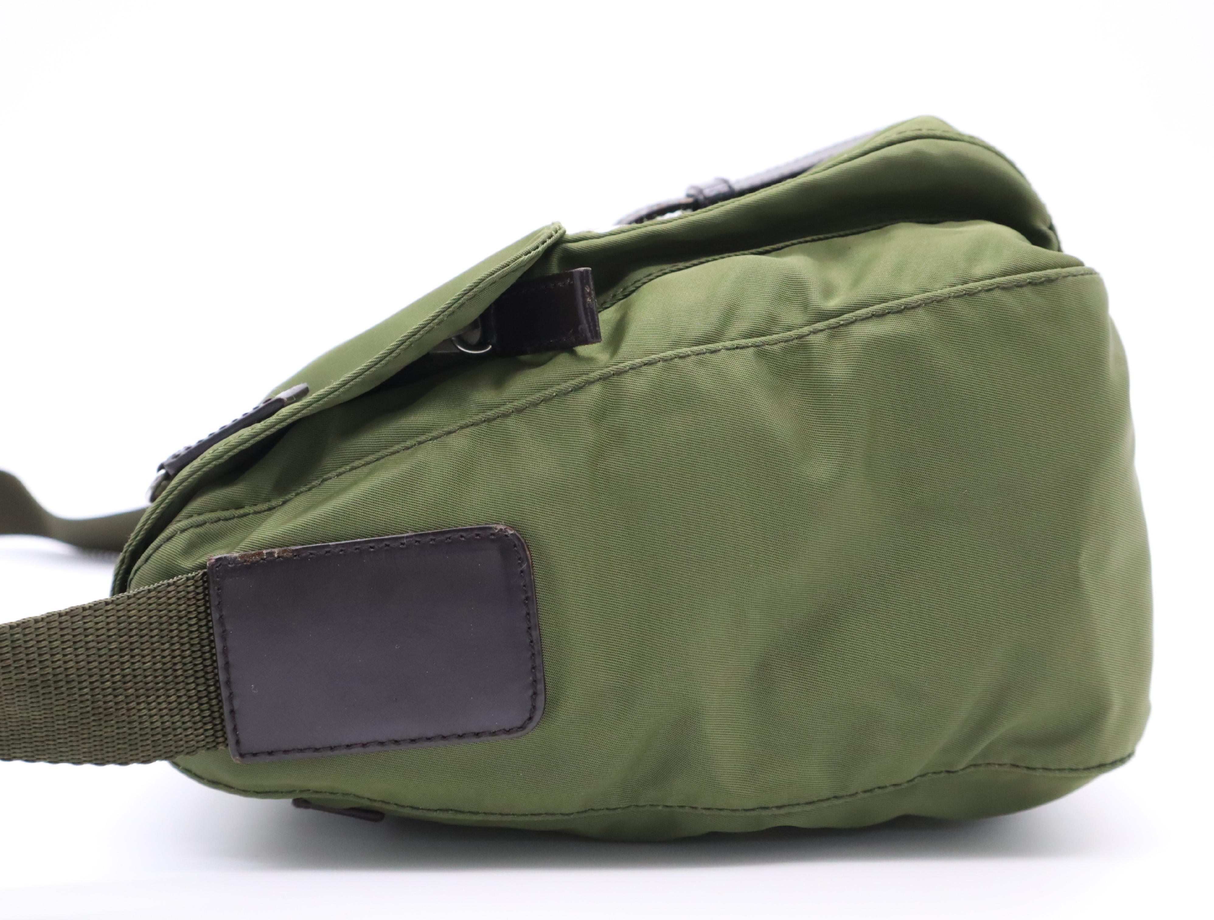 BT8994 Triangle Logo Khaki Shoulder Bag with Guarantee Card and Dust Bag — view 3