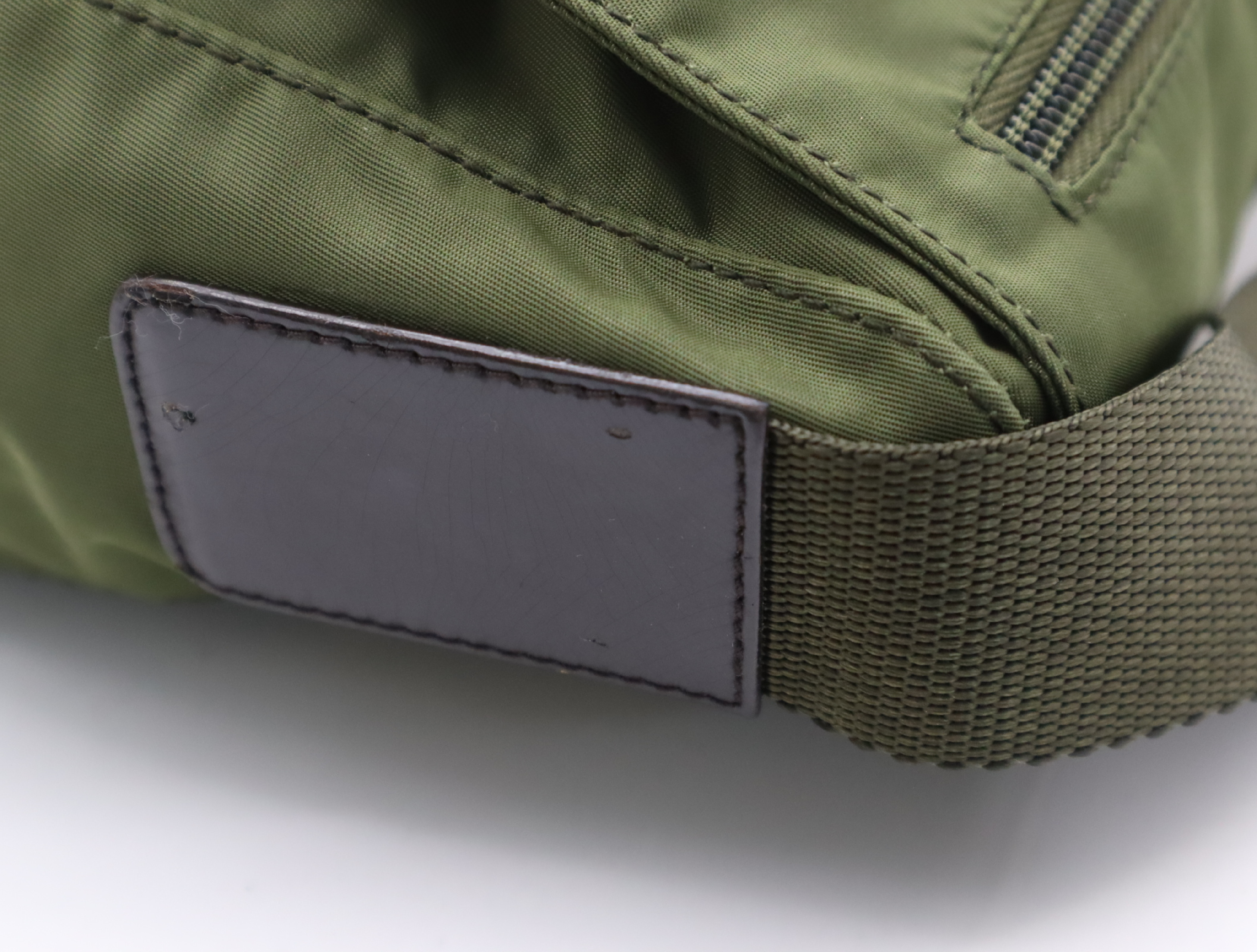 BT8994 Triangle Logo Khaki Shoulder Bag with Guarantee Card and Dust Bag — view 8
