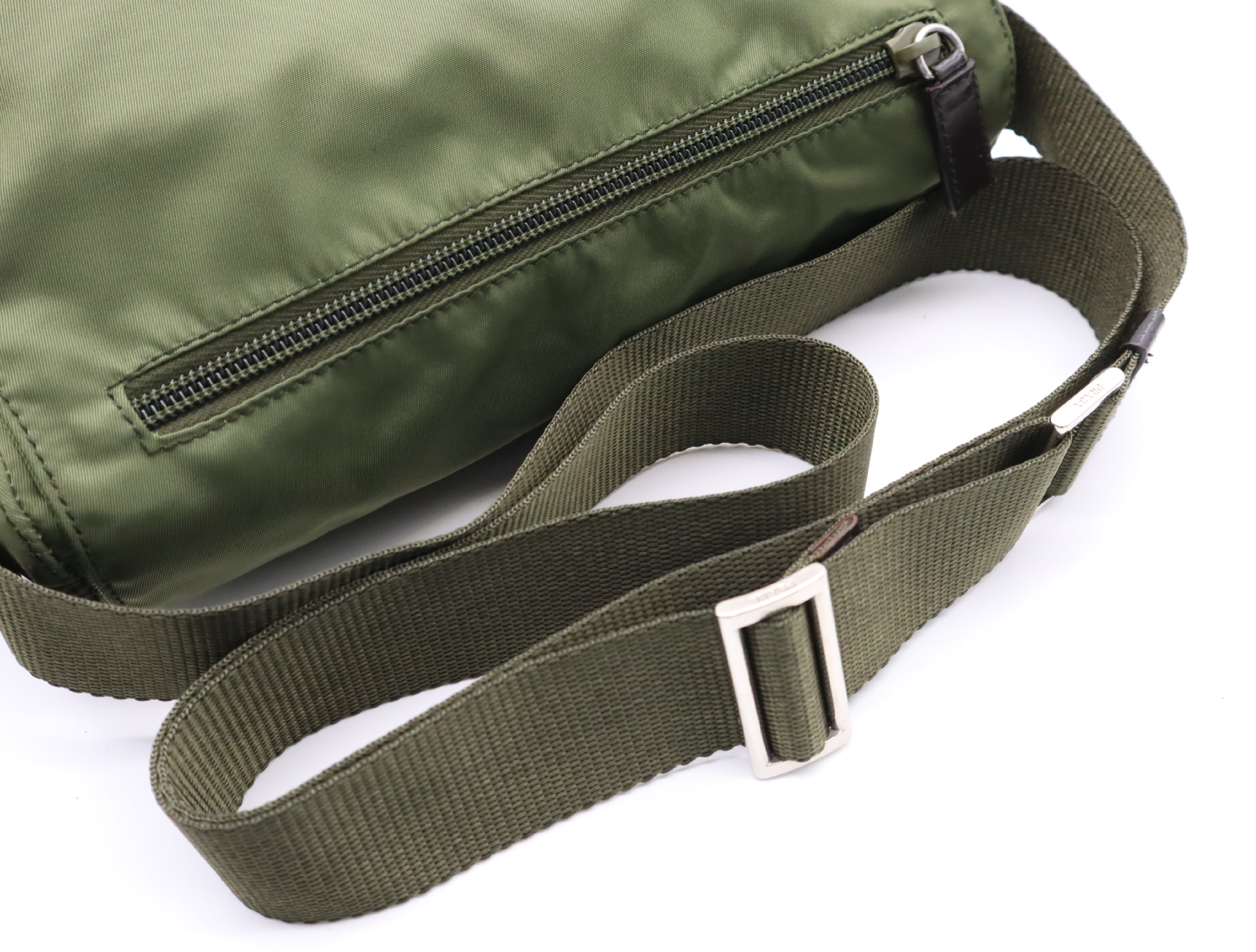 BT8994 Triangle Logo Khaki Shoulder Bag with Guarantee Card and Dust Bag — view 10