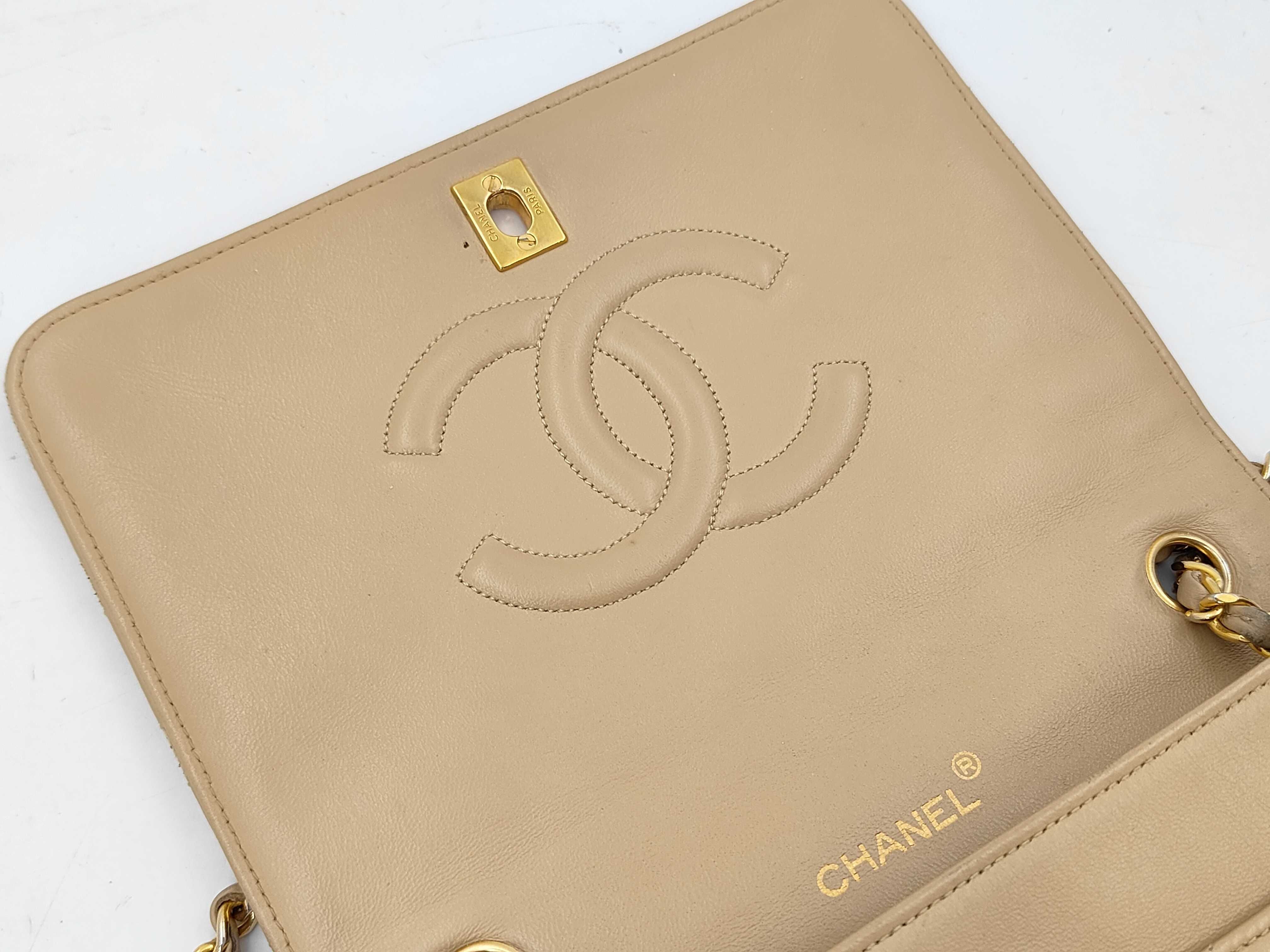 Single Chain Shoulder Bag, Beige, 22cm, Serial Number 03 Series — view 12