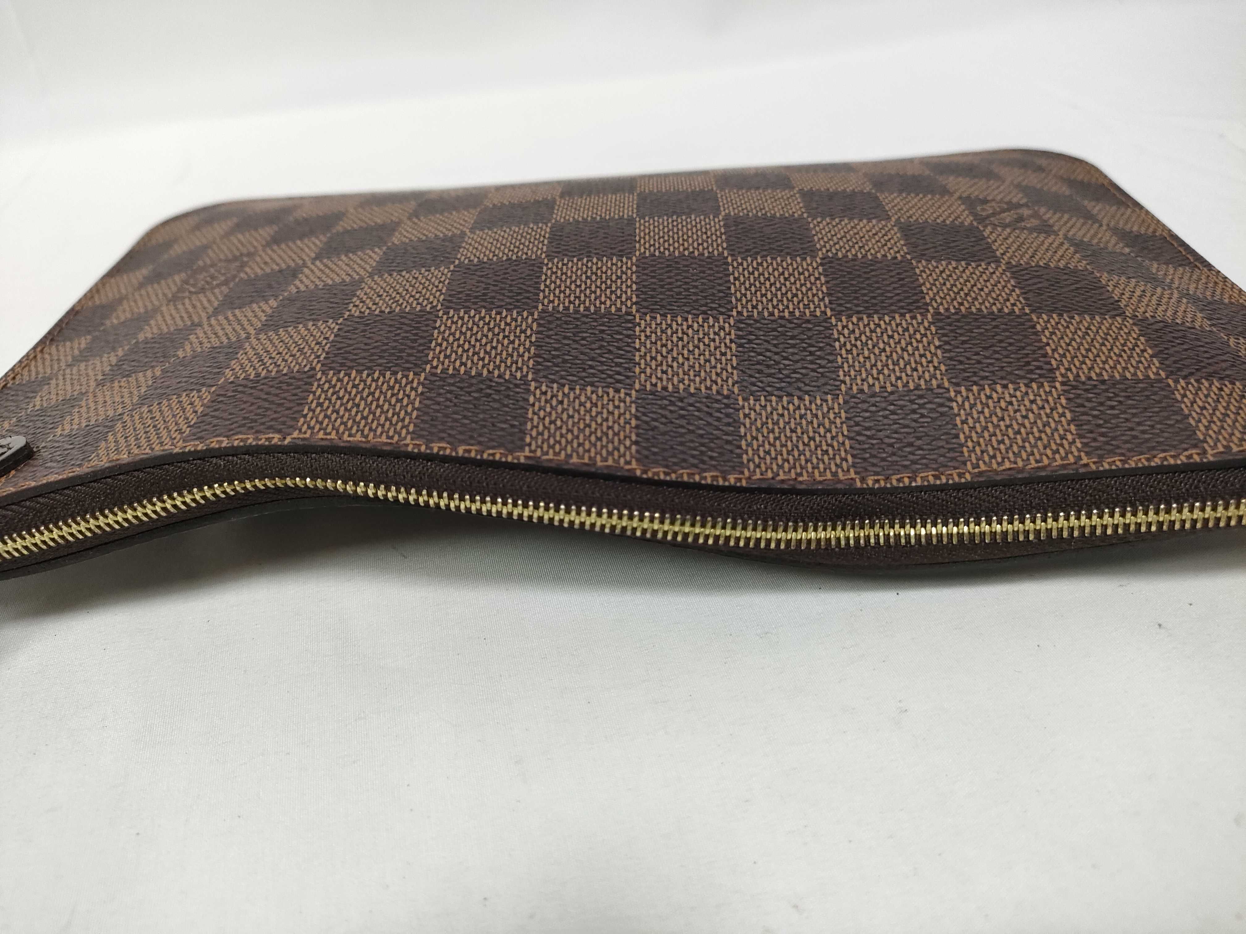 Damier Vuitton Handbag Pouch — view 10