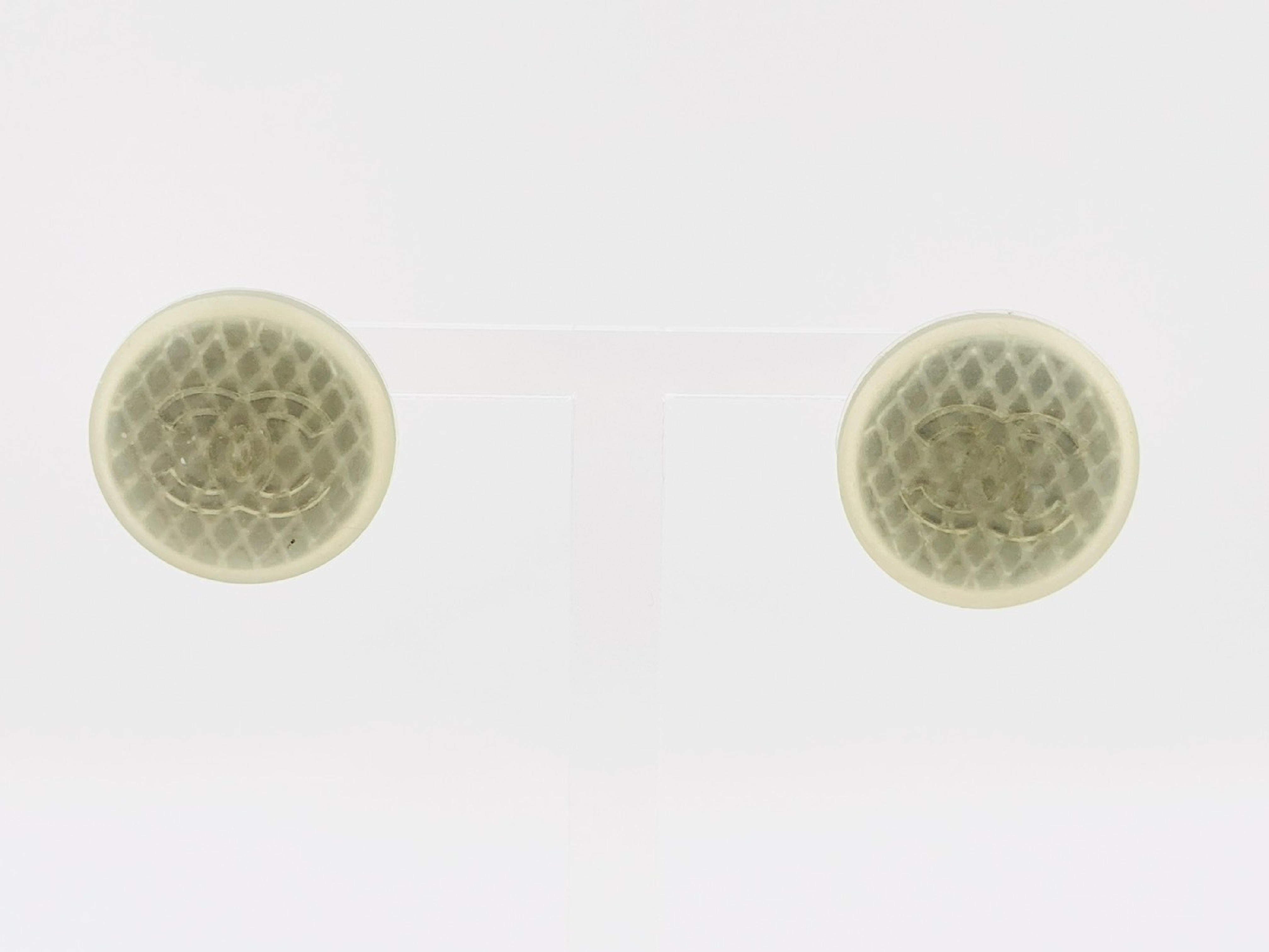 Coco Mark Matelassé Round Earrings 99S Silicone Rubber Gray Earrings