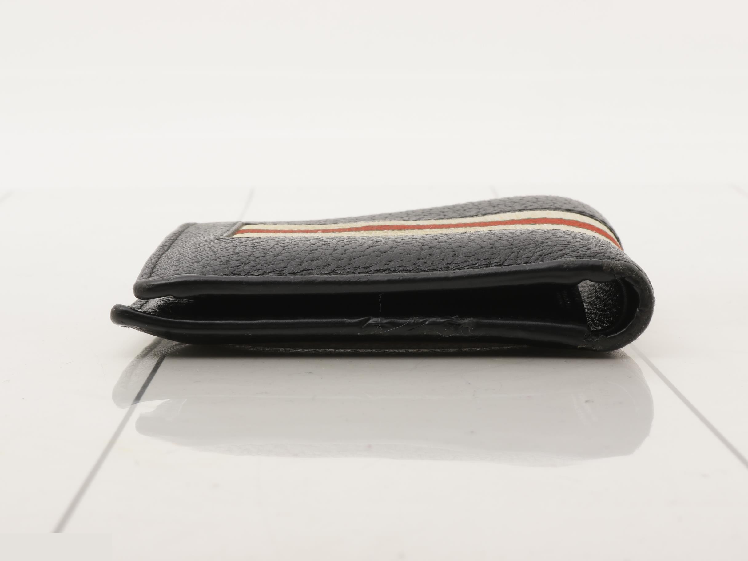 Bi-fold wallet — view 3