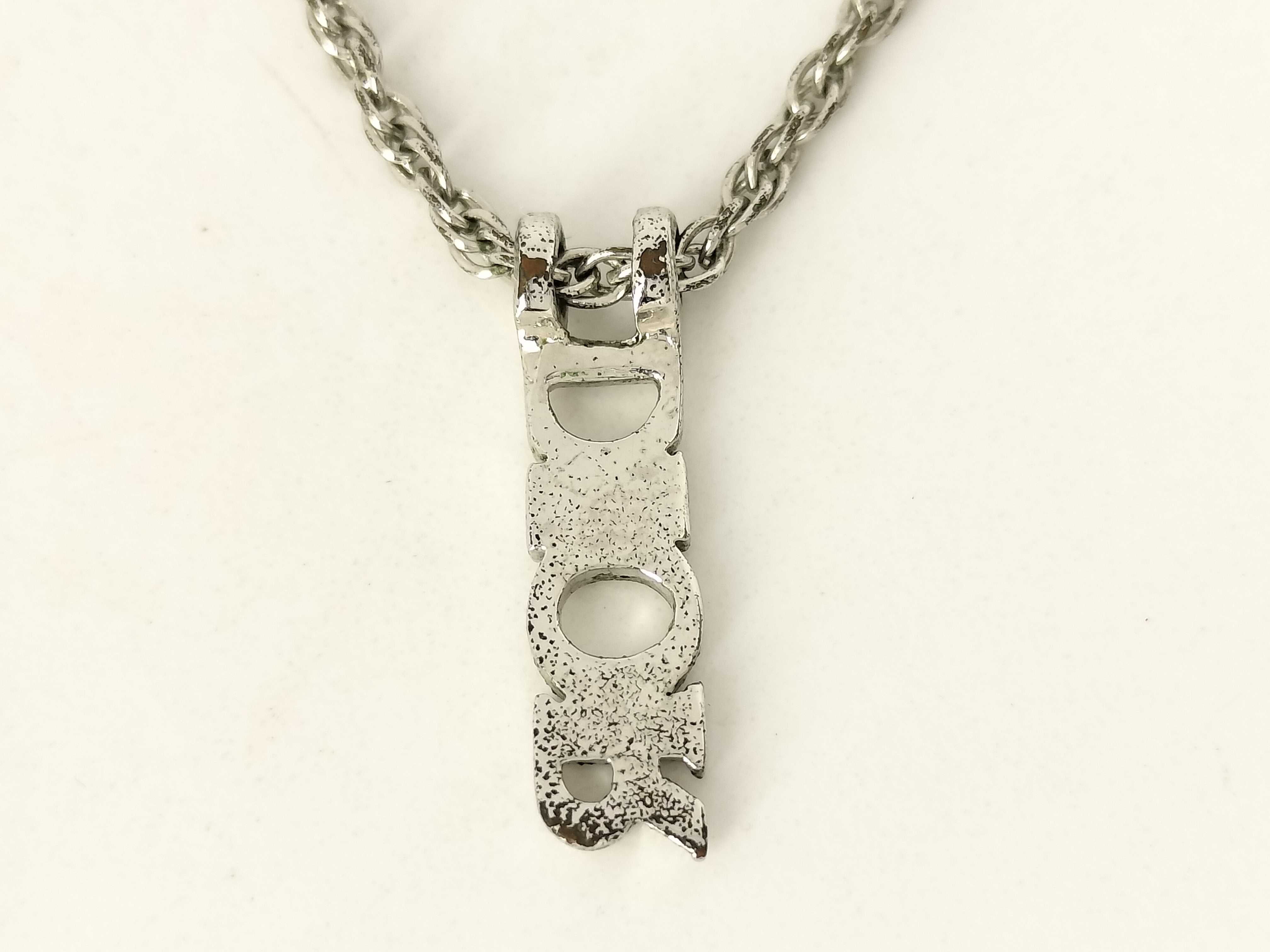 necklace — view 2