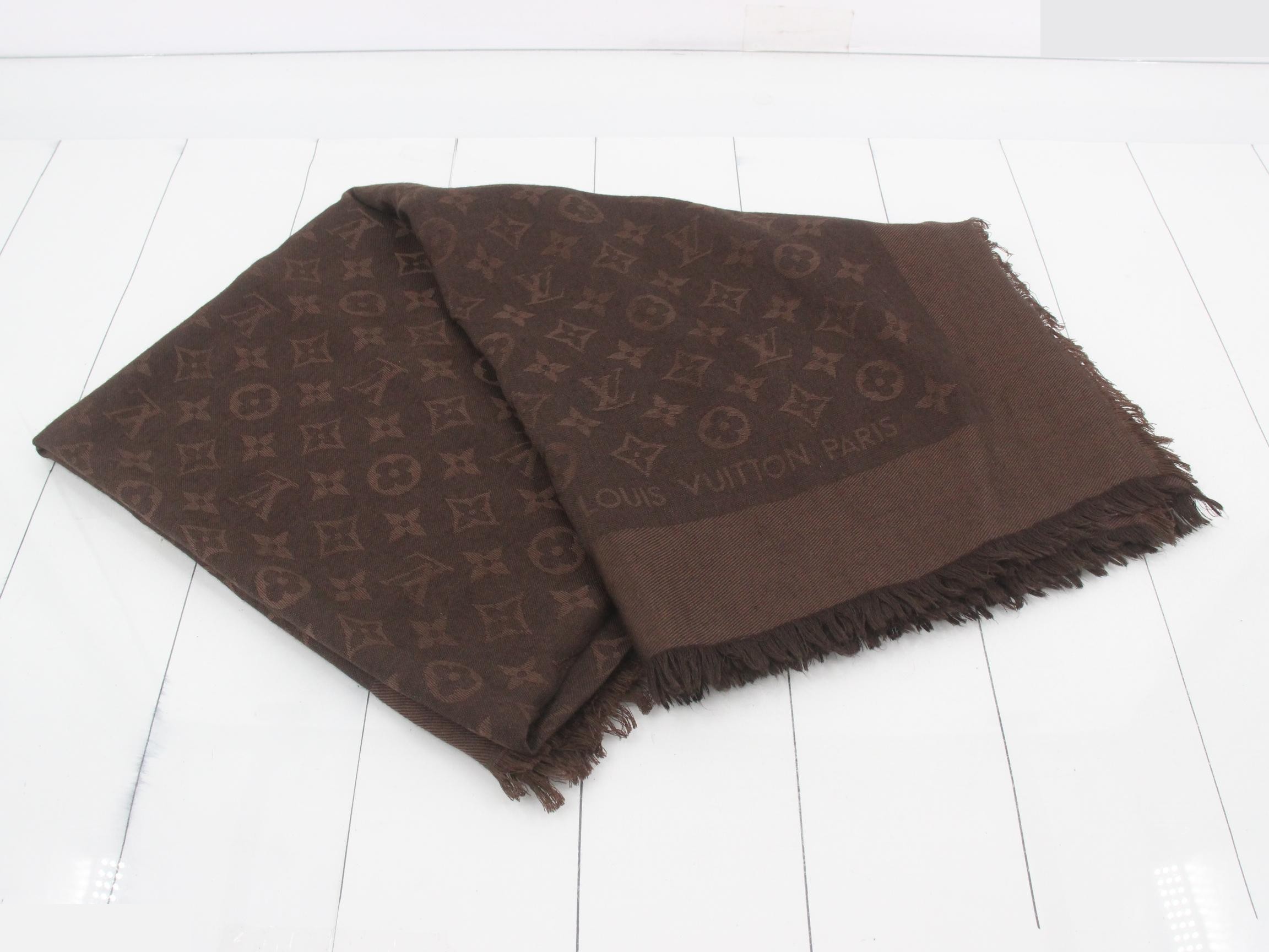 Monogram large stole with tag, brown. — view 2