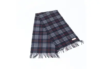 Tag attached, 100% cashmere, Nova Check pattern scarf.