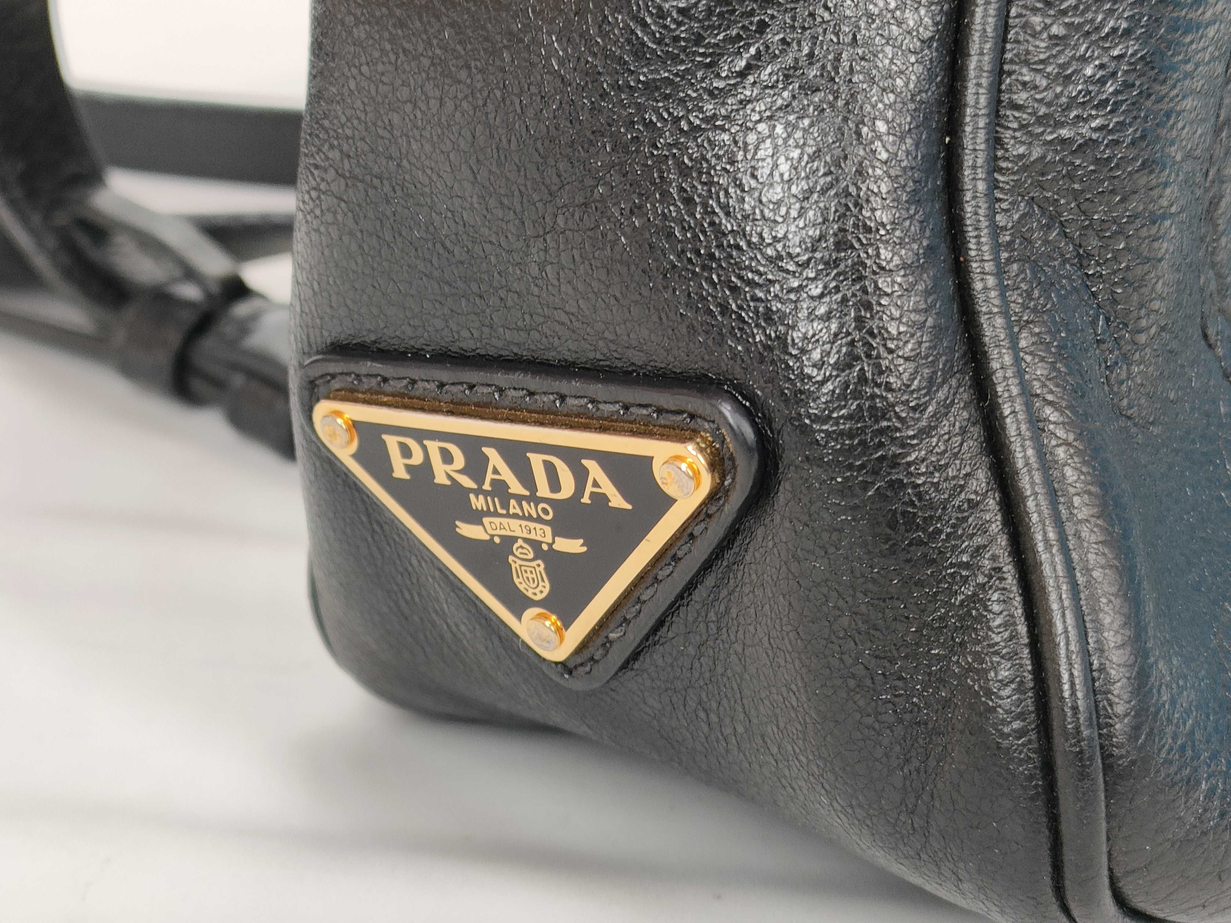 shoulder bag with triangular logo — view 13