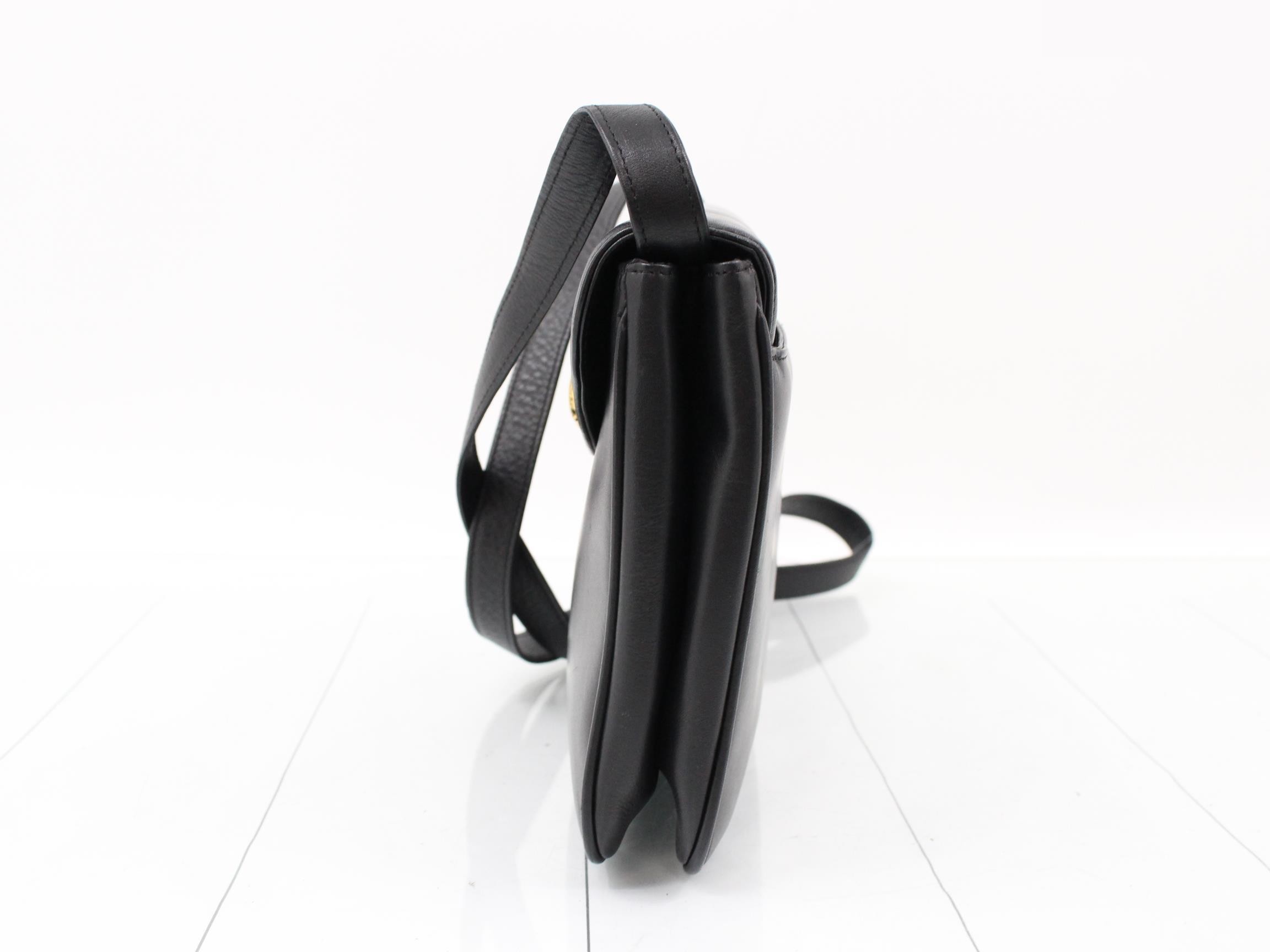 clutch shoulder — view 3