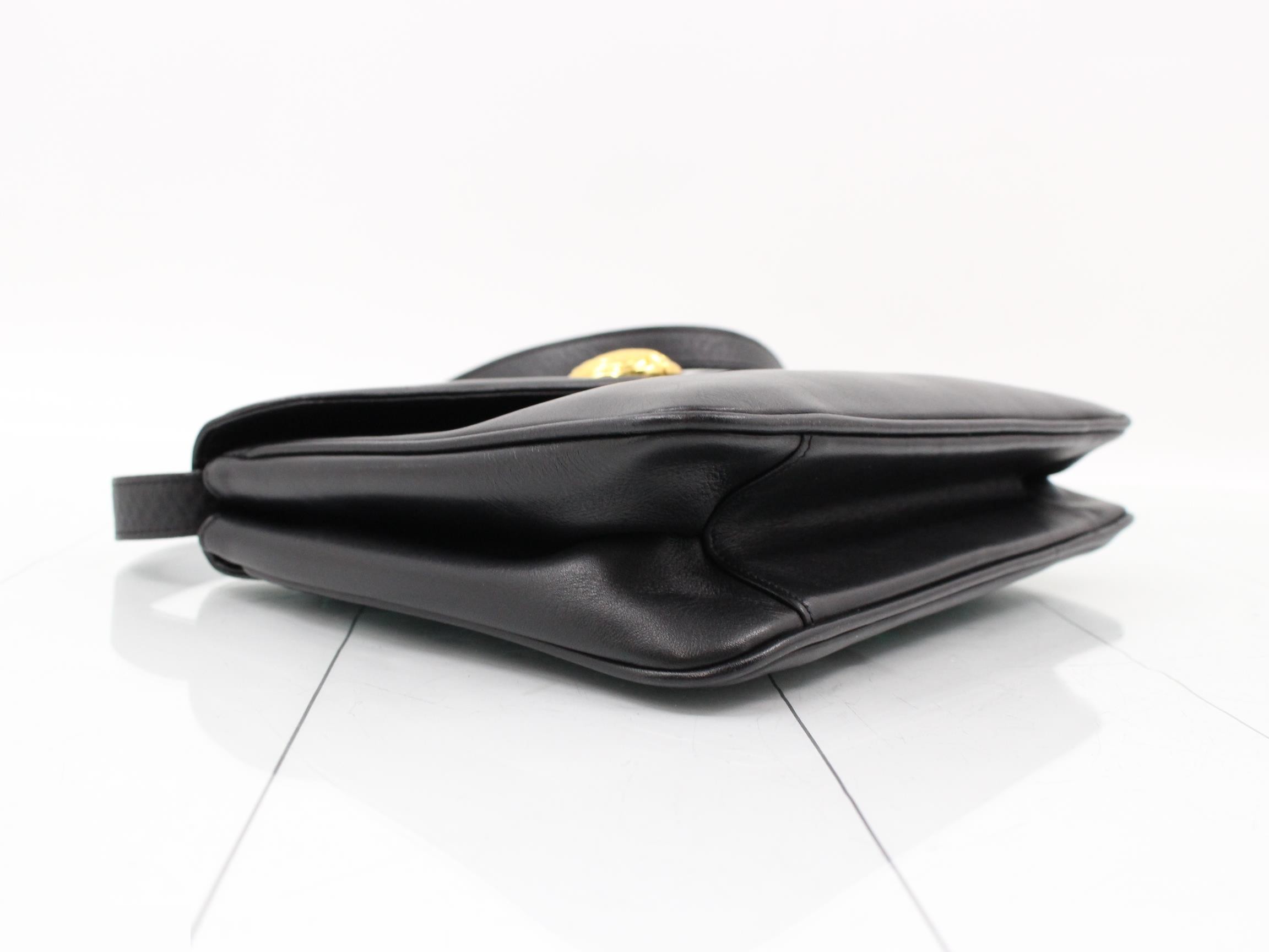 clutch shoulder — view 5