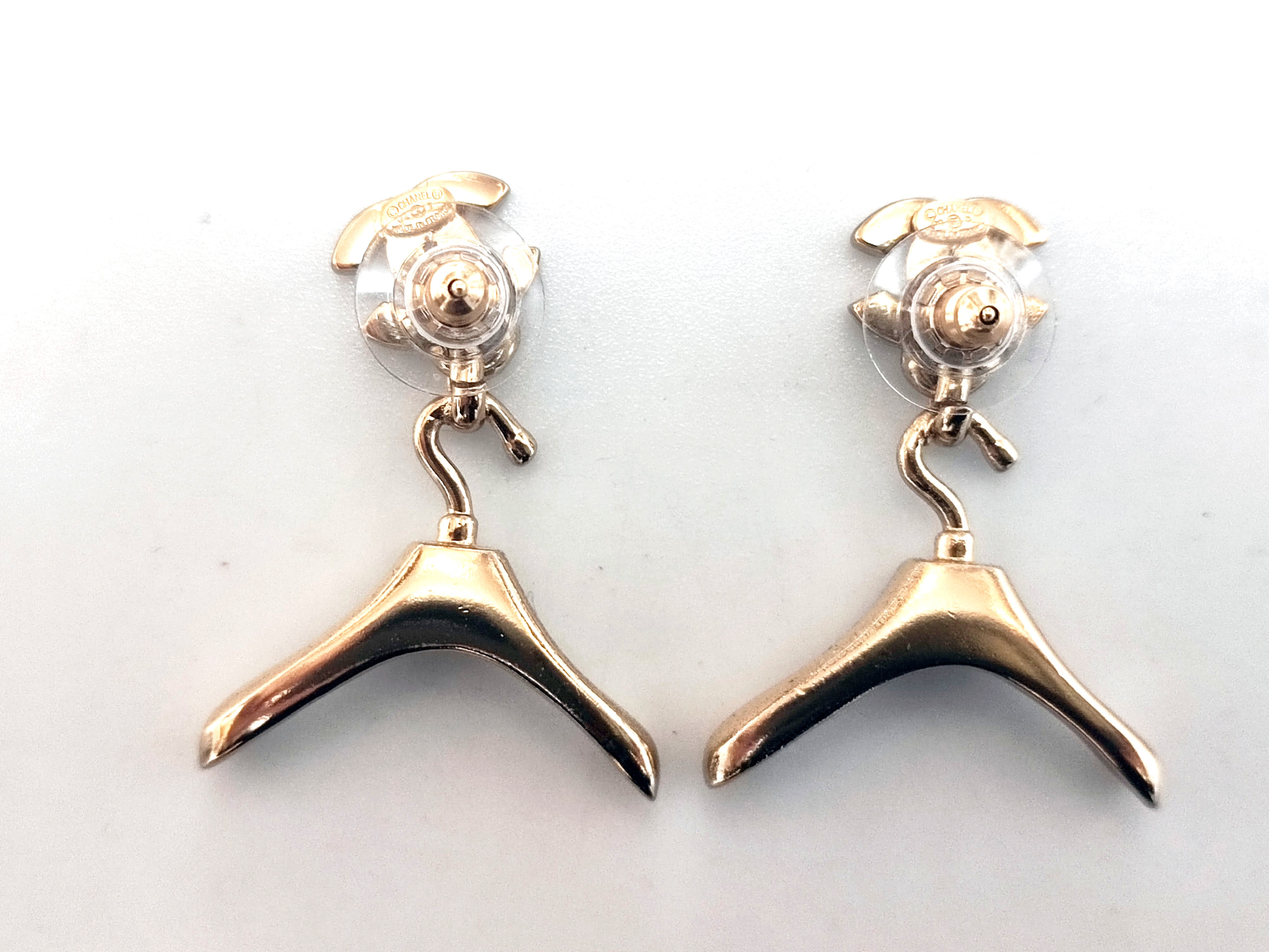 Coco Mark Hanger Swing Earrings 02P Earrings — view 6