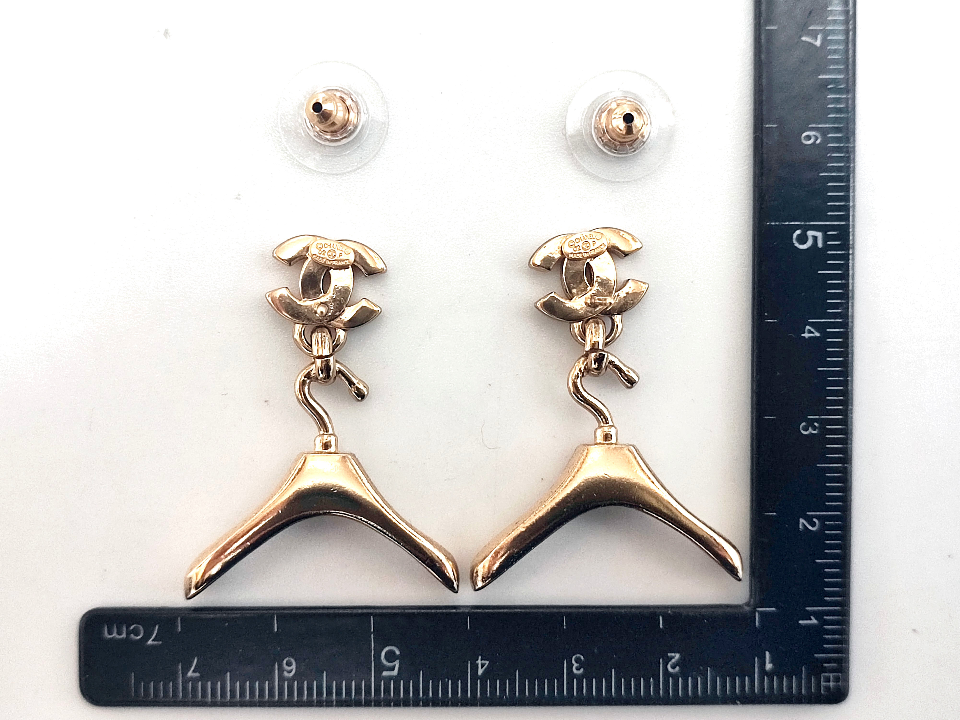 Coco Mark Hanger Swing Earrings 02P Earrings — view 7