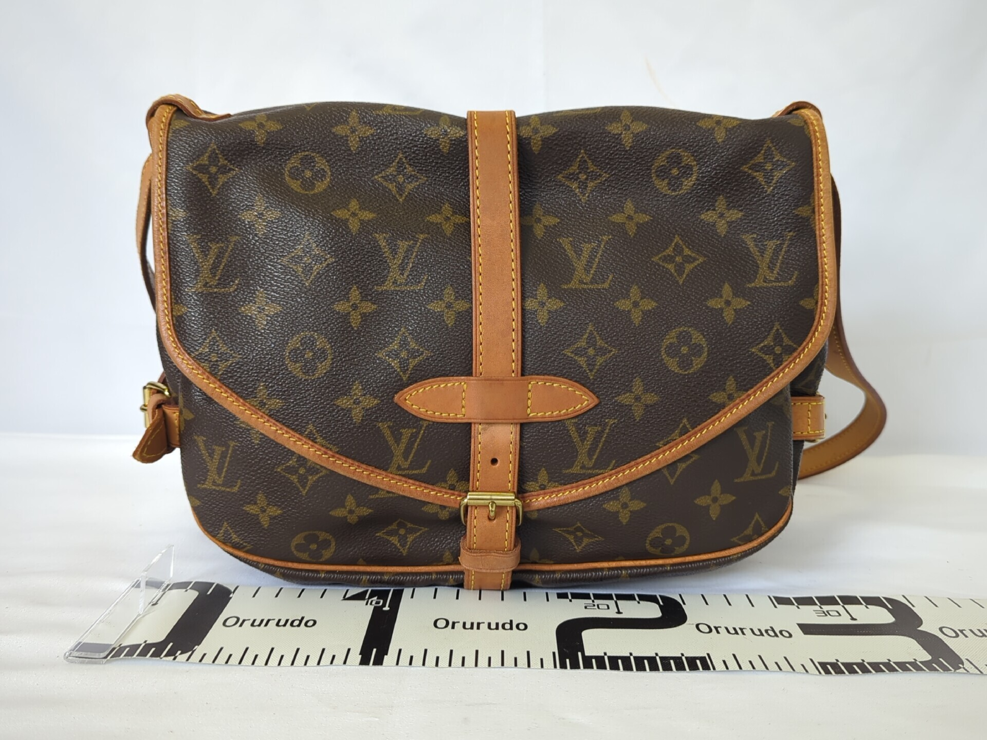 M42256 Monogram Saumur 30 Shoulder Bag — view 2