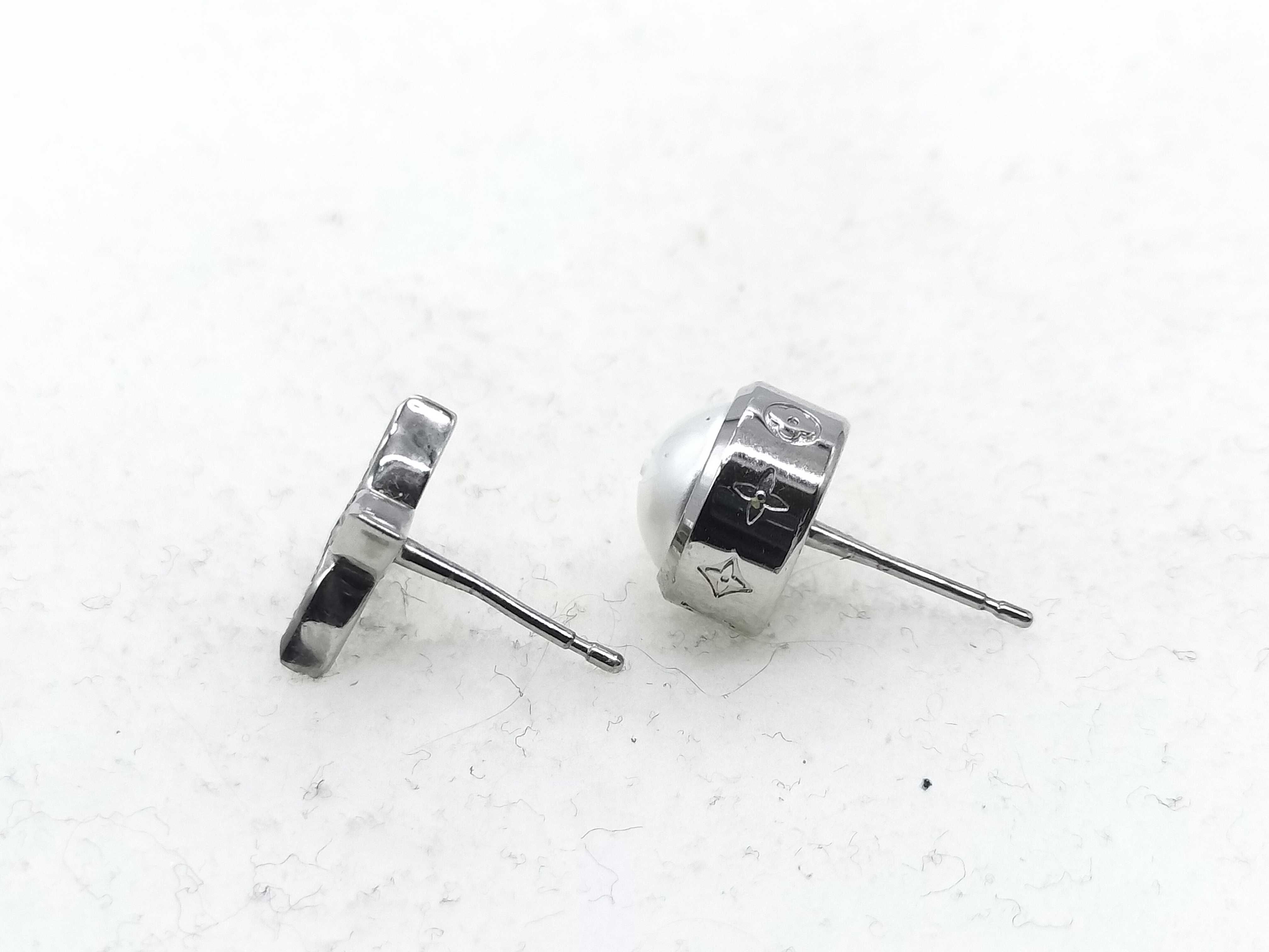 Monogram M01856 Pearl Fusion Earrings — view 5