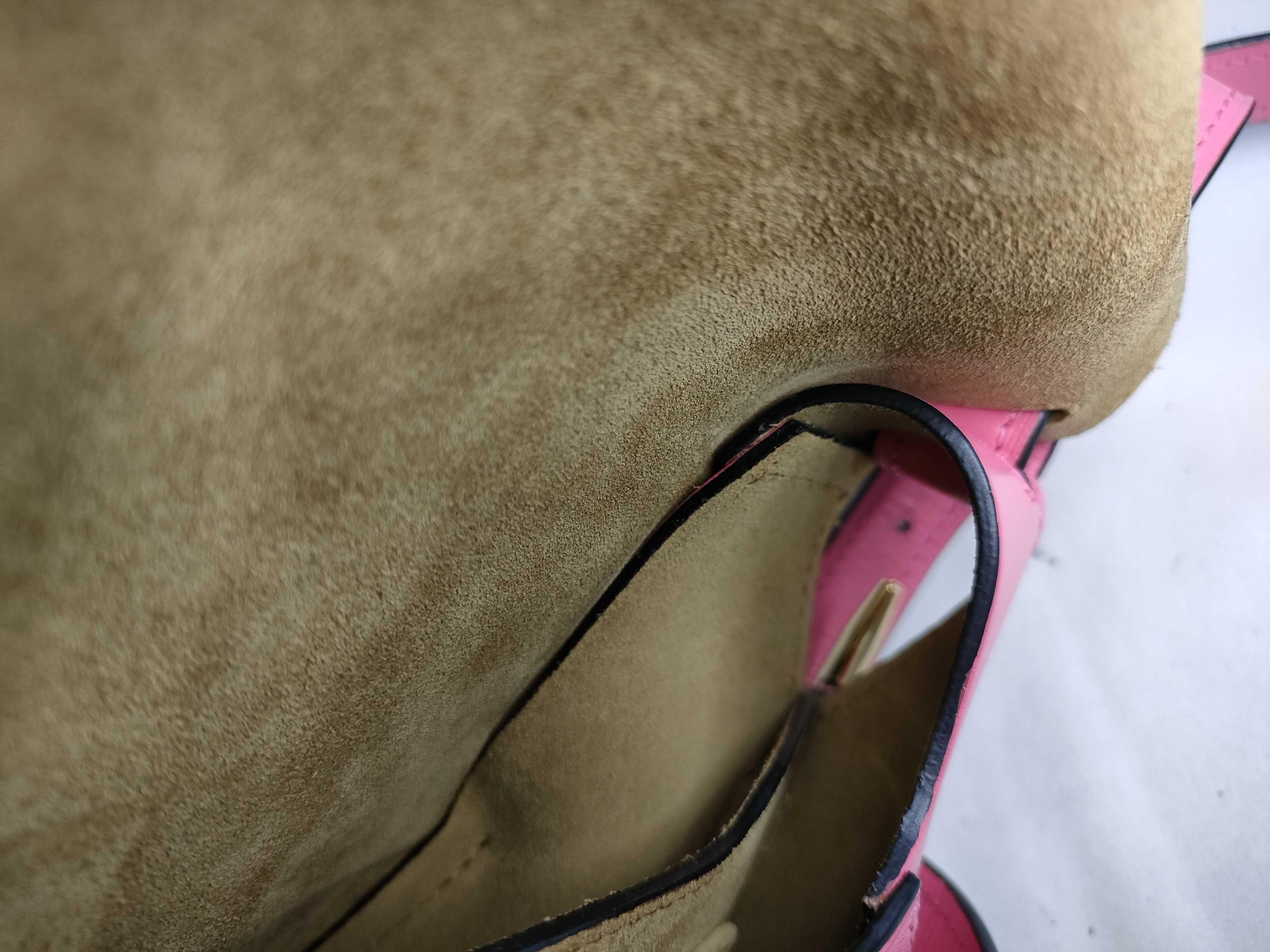 Gate Shoulder Bag Pink — view 9