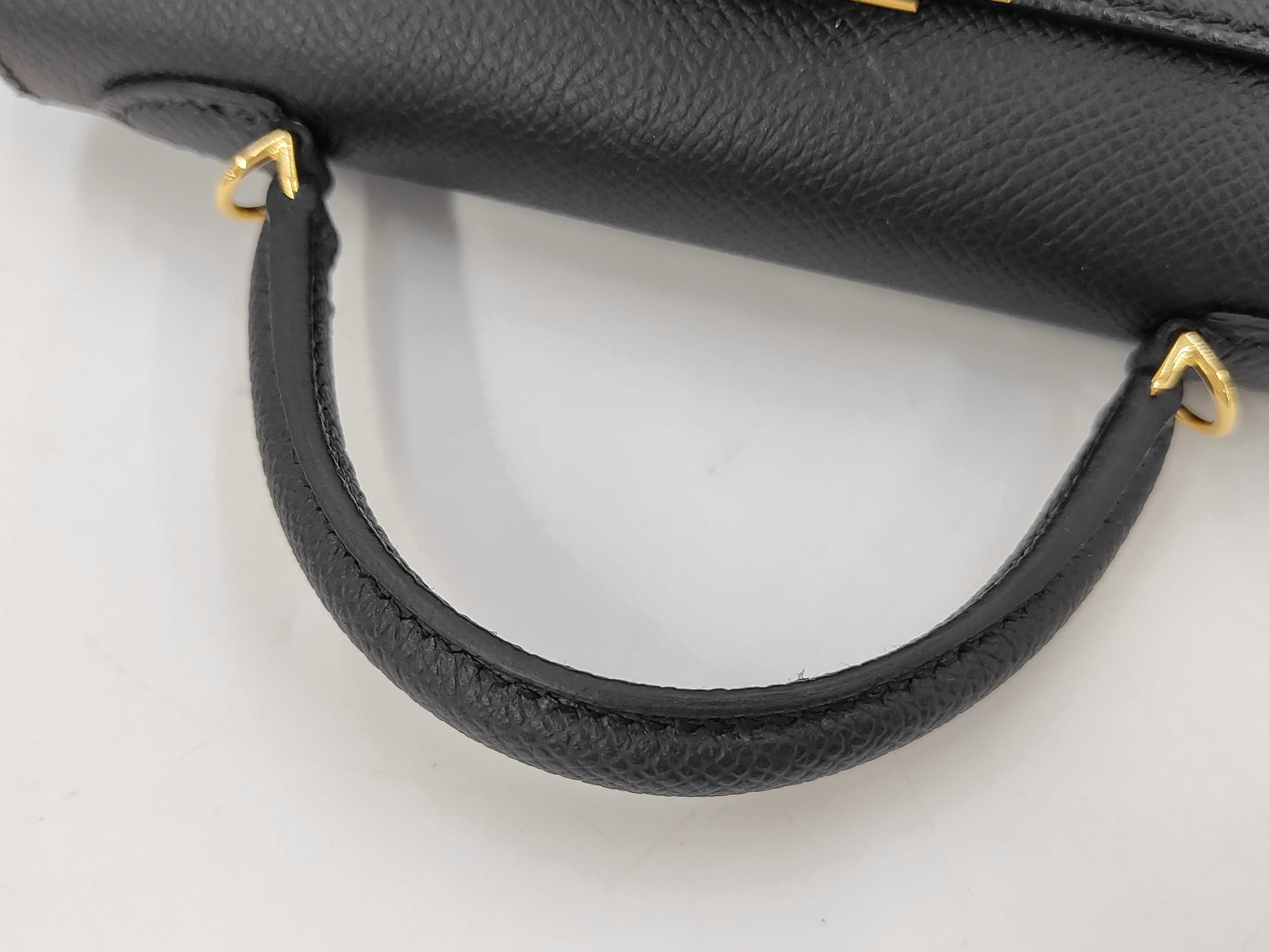 Mini Kelly W engraved gold Epson black handbag — view 5