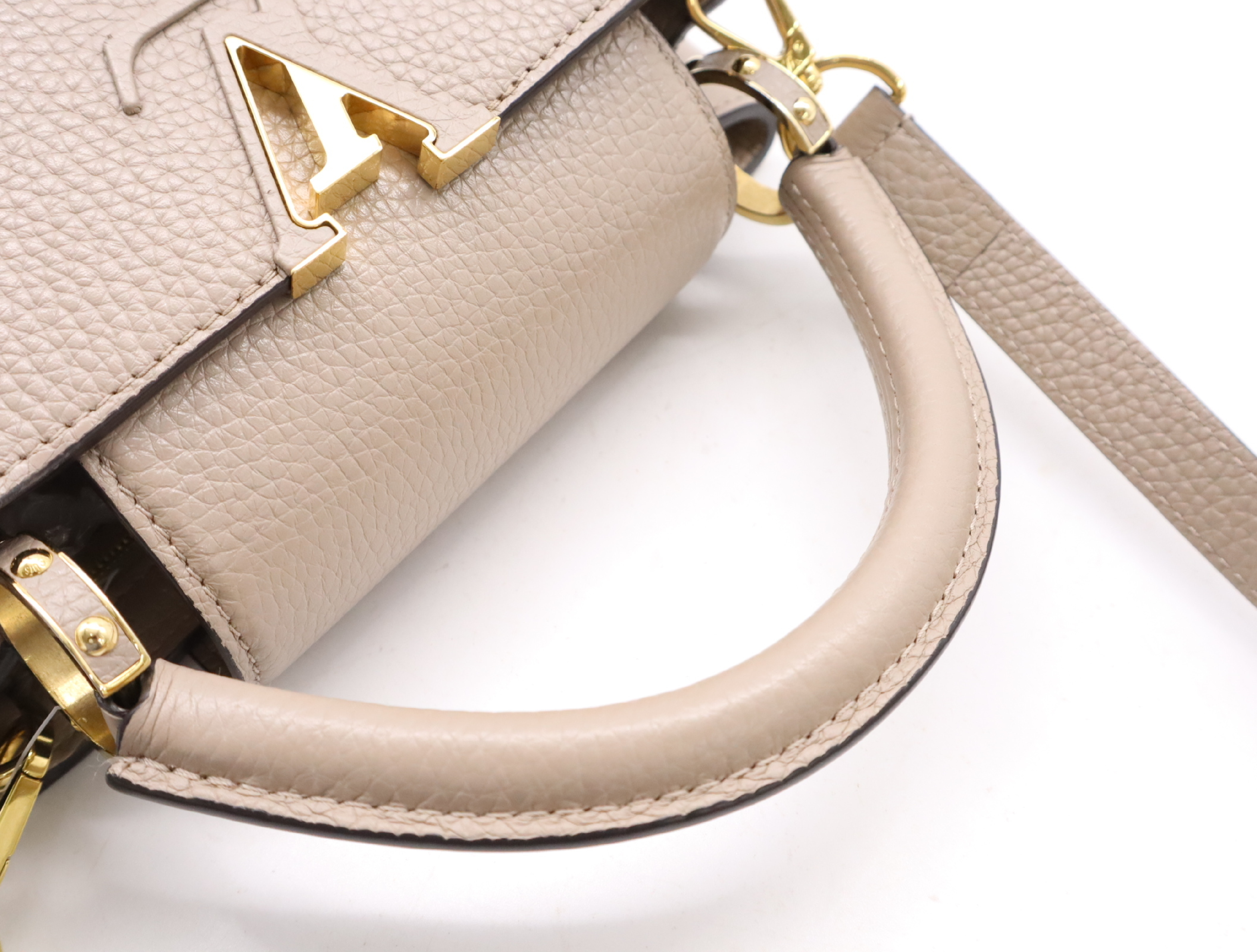 M24736 Taurillon Capucines BB Galet Handbag (RFID detected, no serial tag, includes shoulder strap, box, and dust bag) — view 11