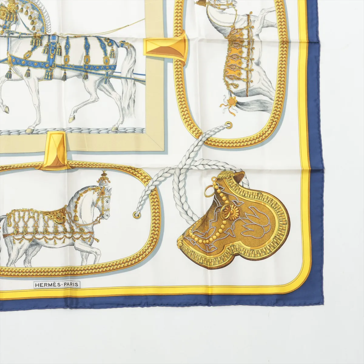 Carre 90 GRAND APPARAT Dressed Horse Scarf Silk Yellow x Blue — view 4