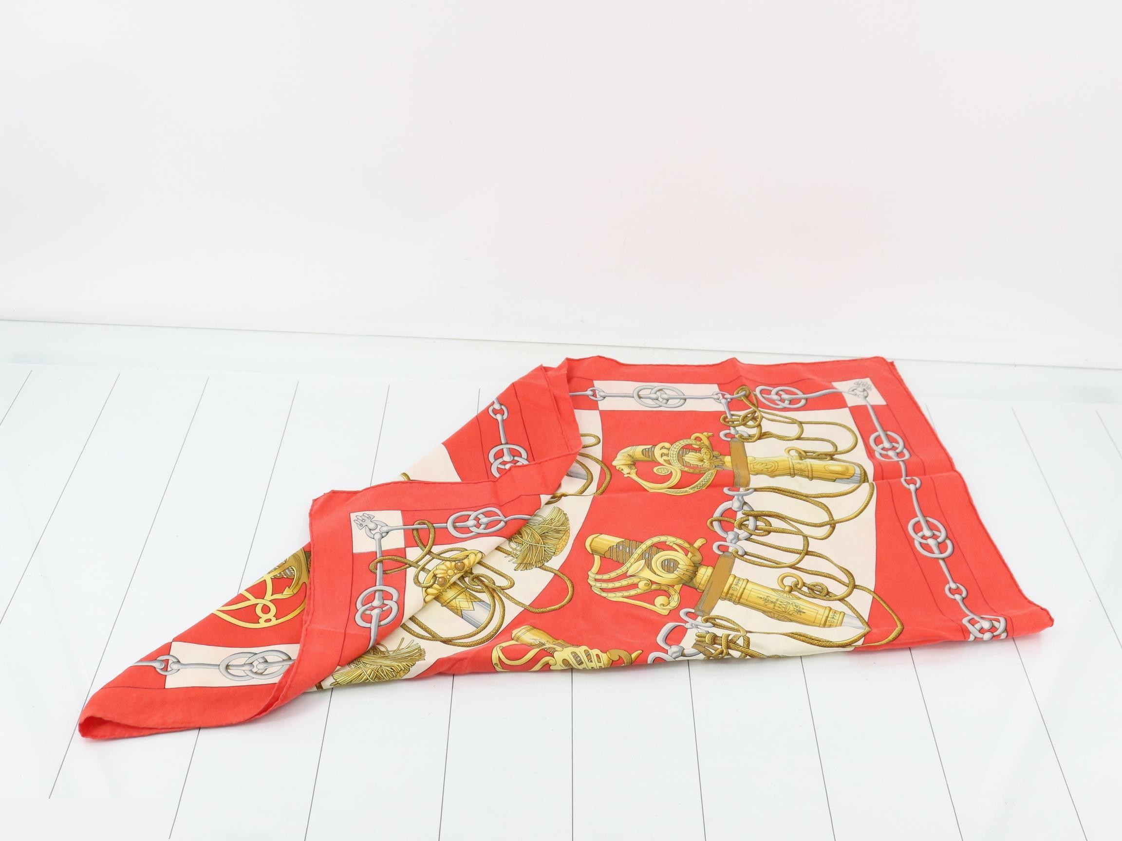 scarf — view 3