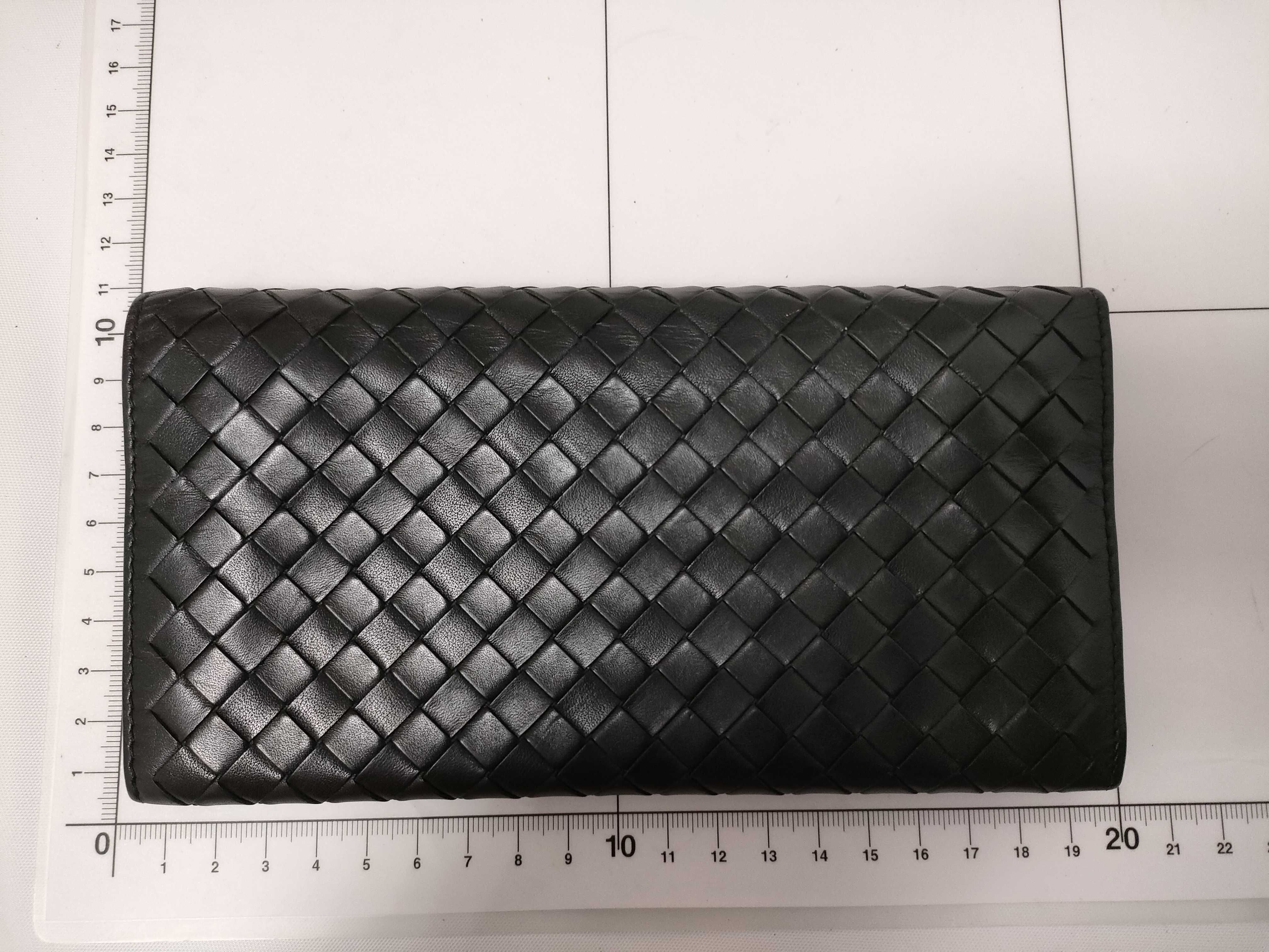 Intrecciato Long Wallet Leather Black — view 2