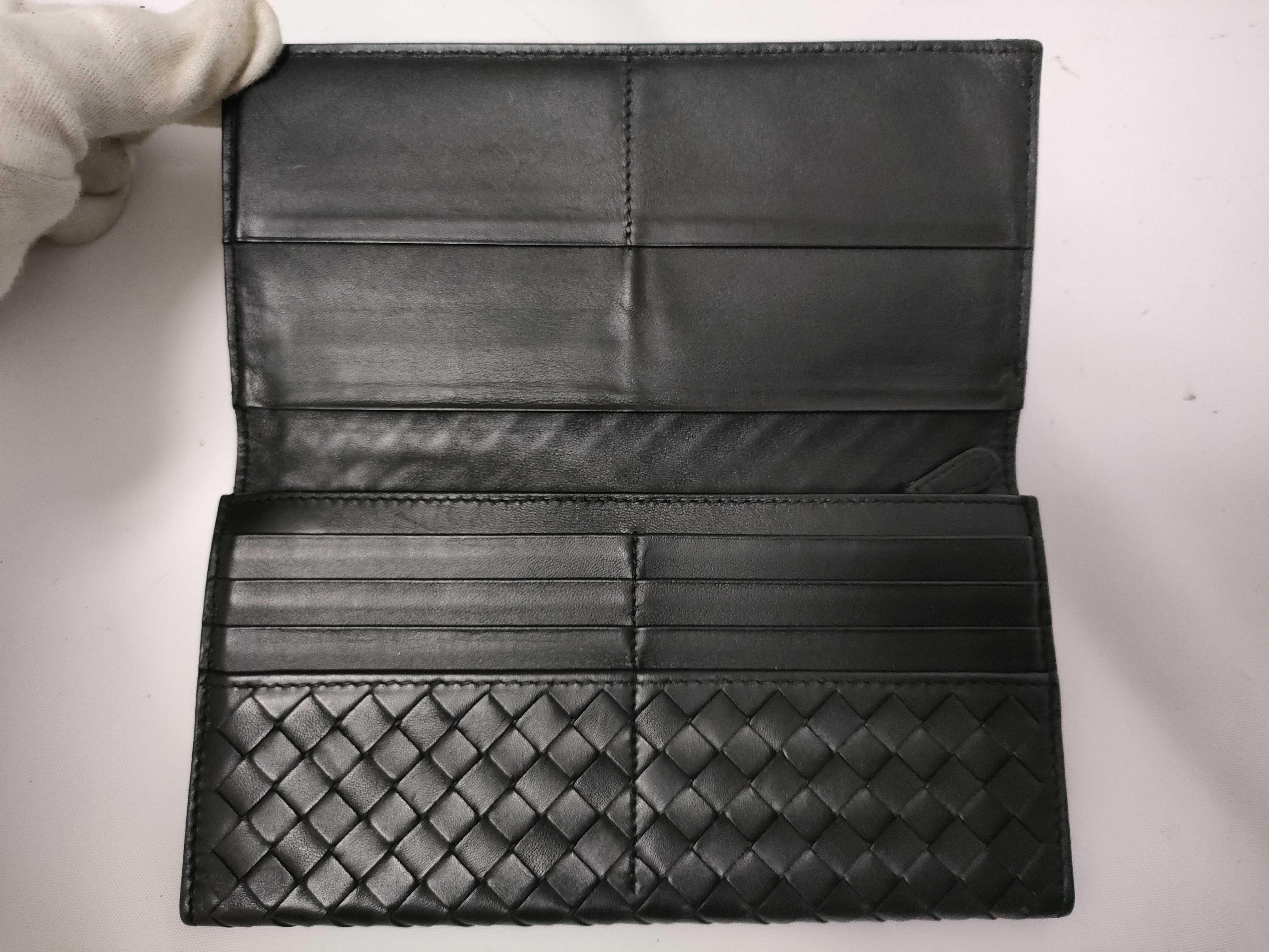 Intrecciato Long Wallet Leather Black — view 4