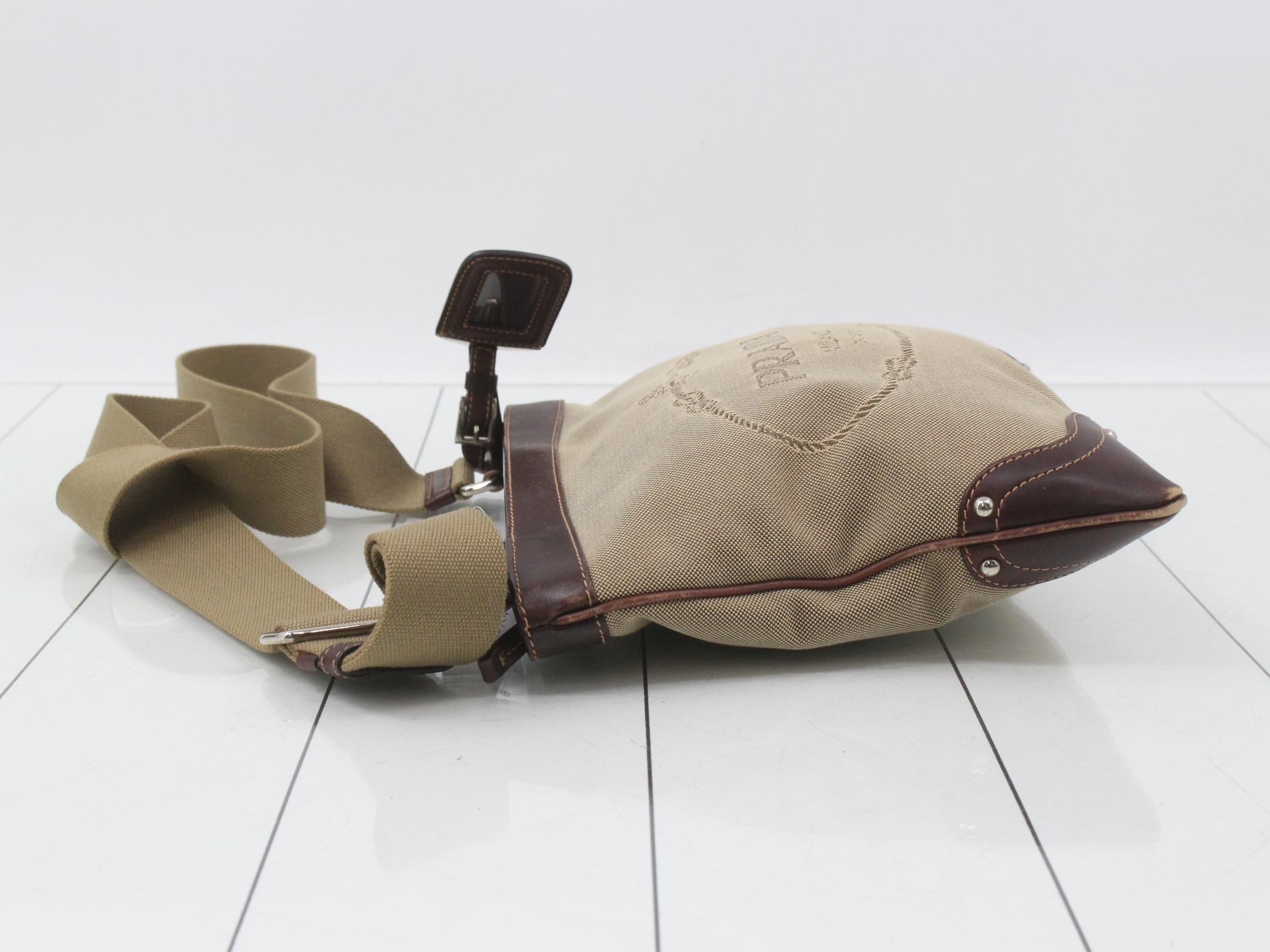 Shoulder bag, canvas and leather, beige — view 4
