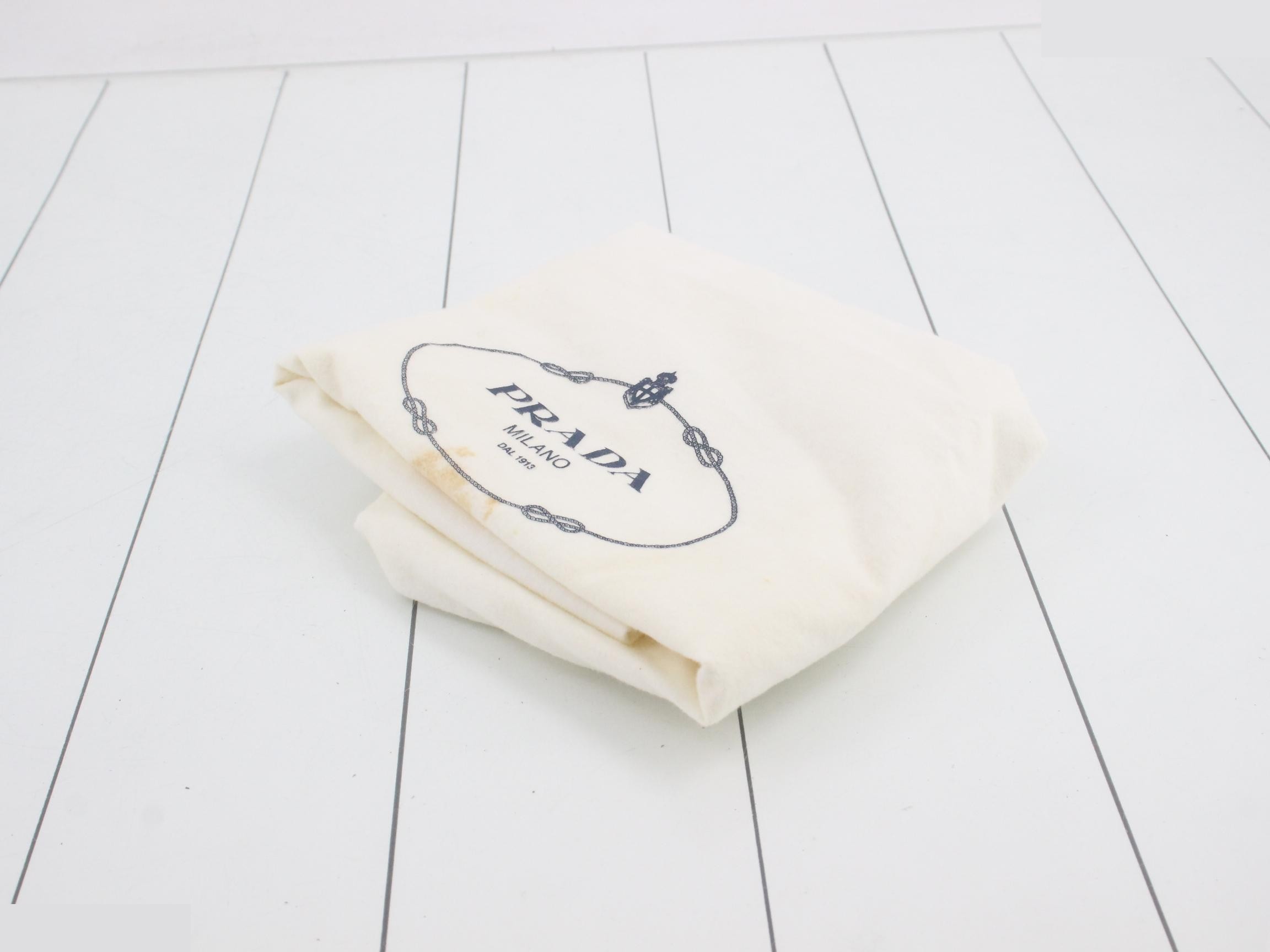 Triangle logo leather belt line Vitello Daino one-shoulder bag — view 7