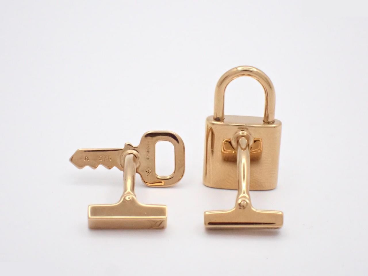 cuffs — view 2