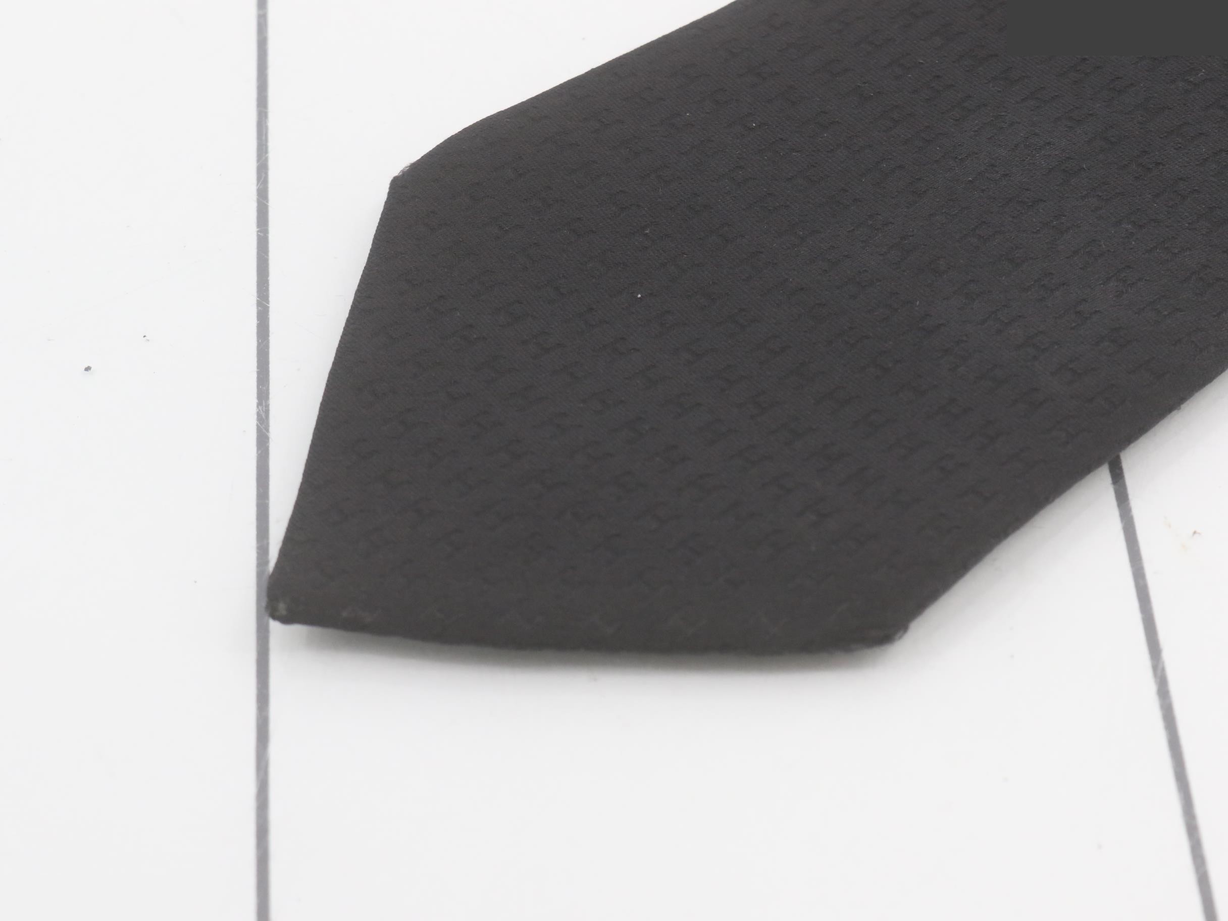H weave tie black — view 3