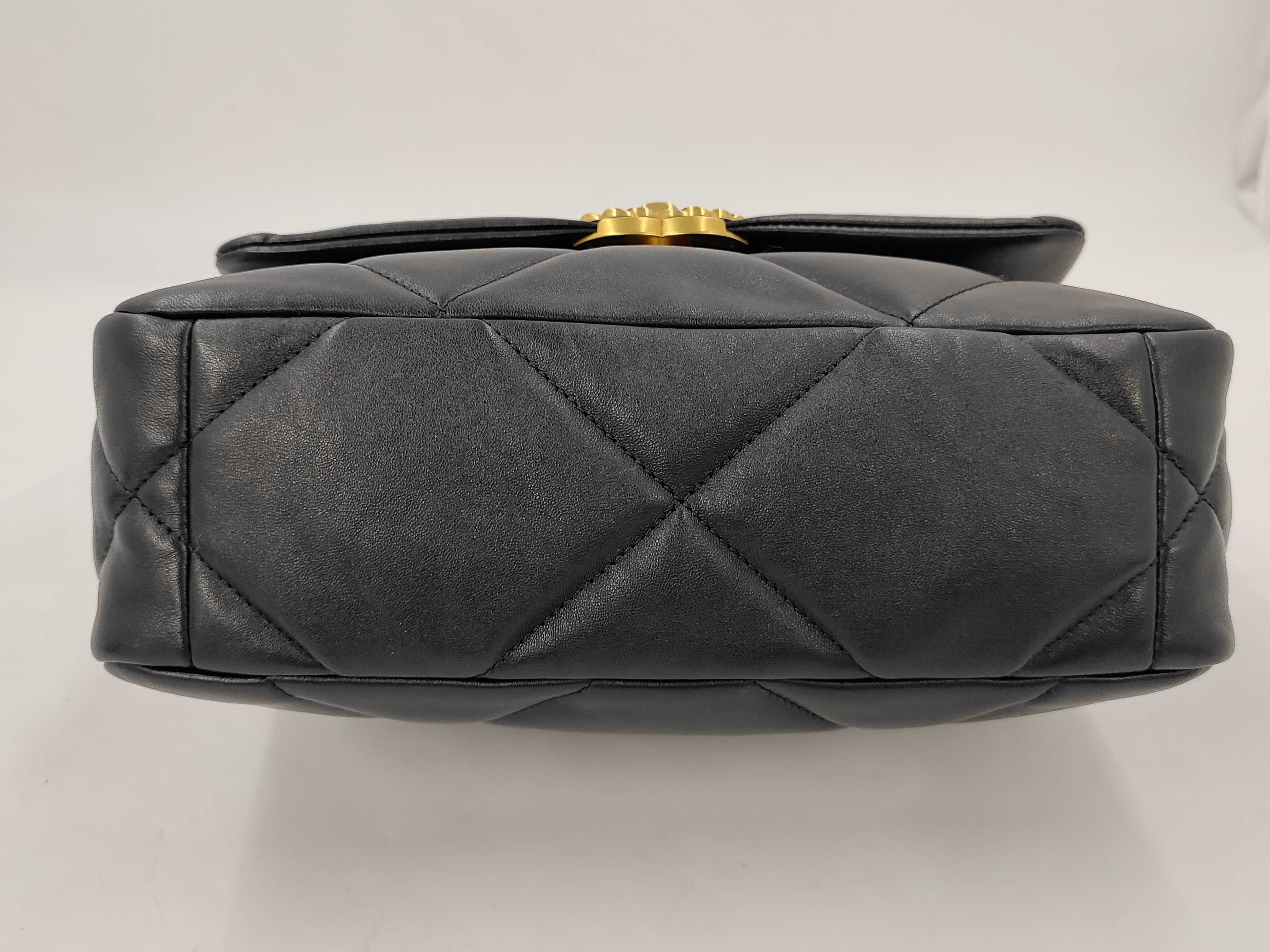 19 Lambskin Black AS1160 Shoulder Bag with Random Plate and Partially Protective Film — view 4