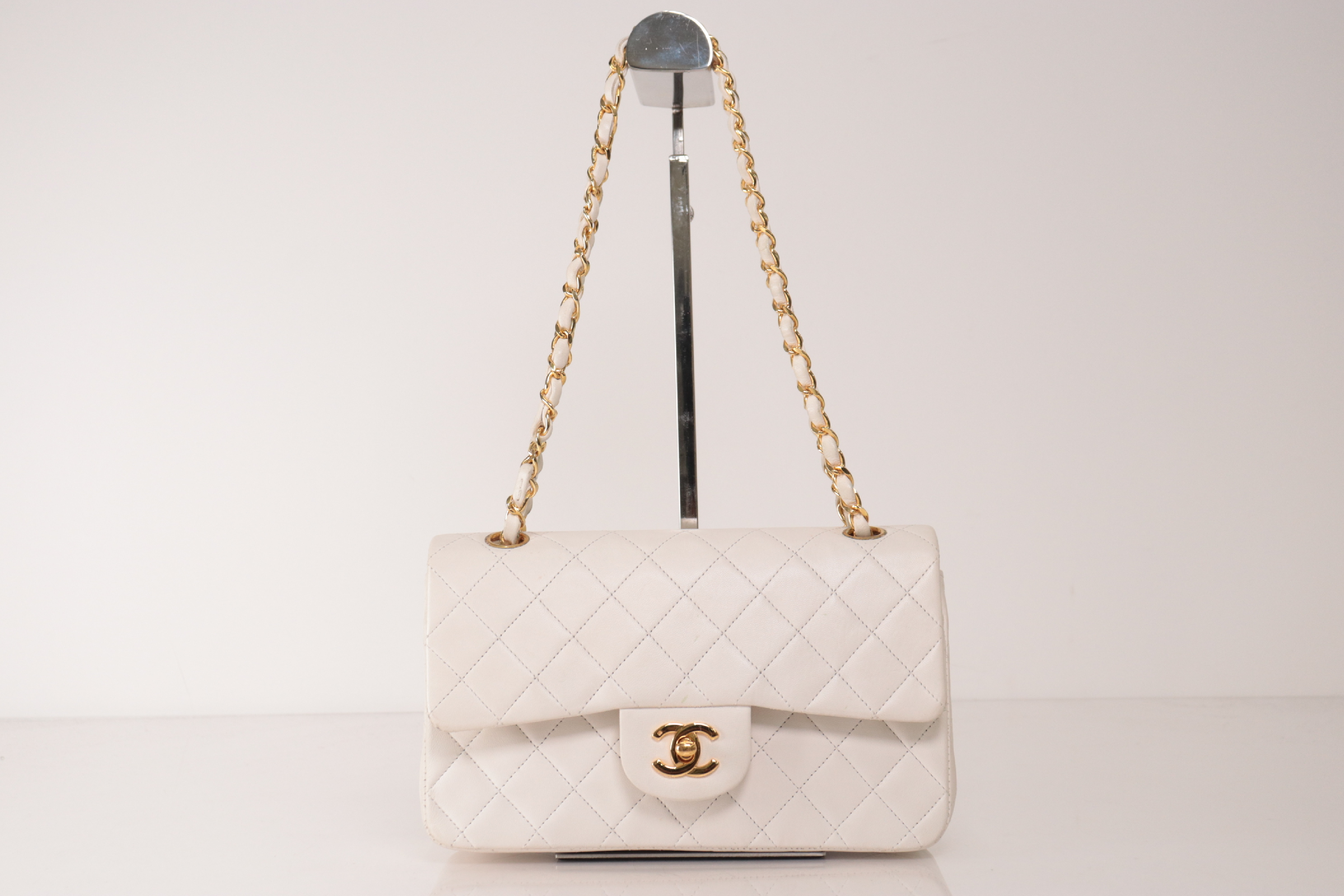 W-Flap 23 Lambskin Chain Shoulder Bag, White, Serial Number 0 — view 2