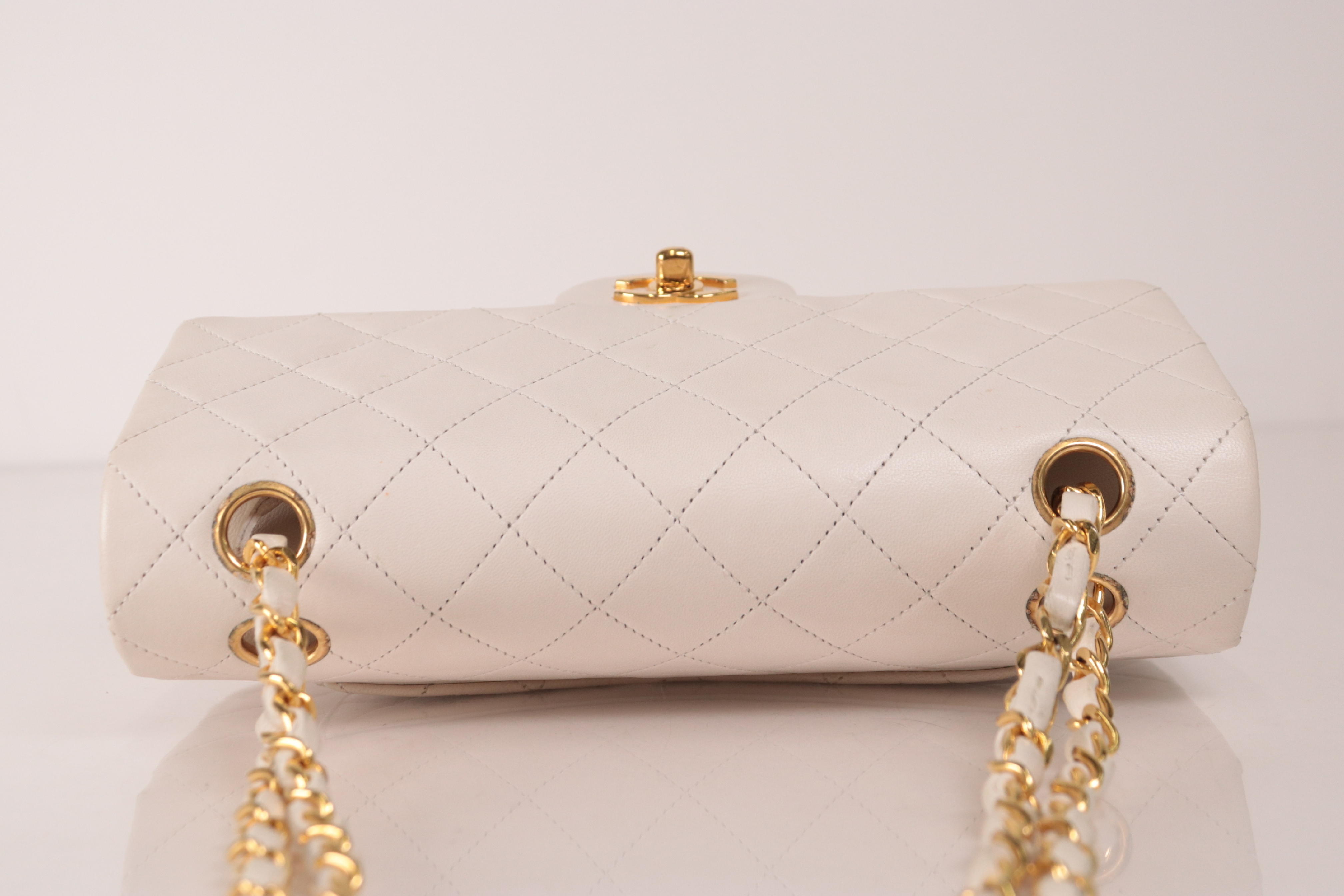 W-Flap 23 Lambskin Chain Shoulder Bag, White, Serial Number 0 — view 6