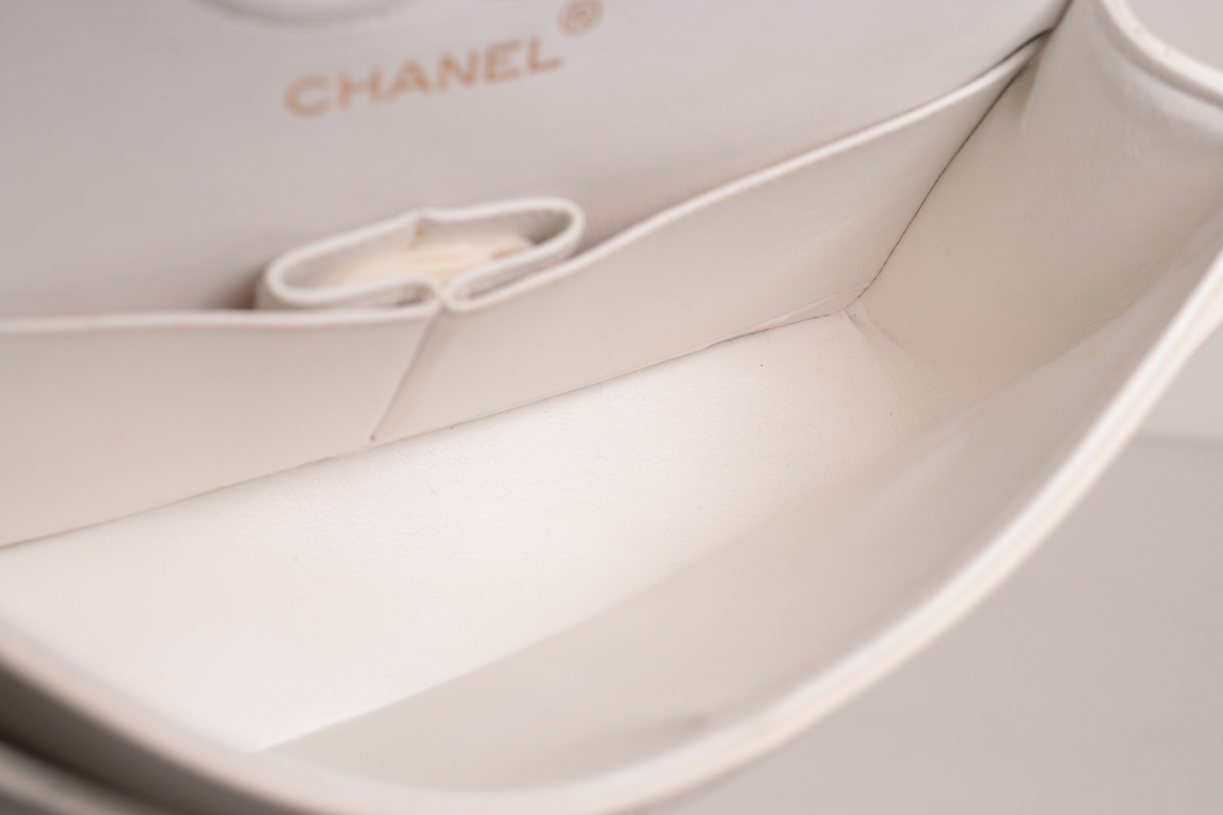 W-Flap 23 Lambskin Chain Shoulder Bag, White, Serial Number 0 — view 10