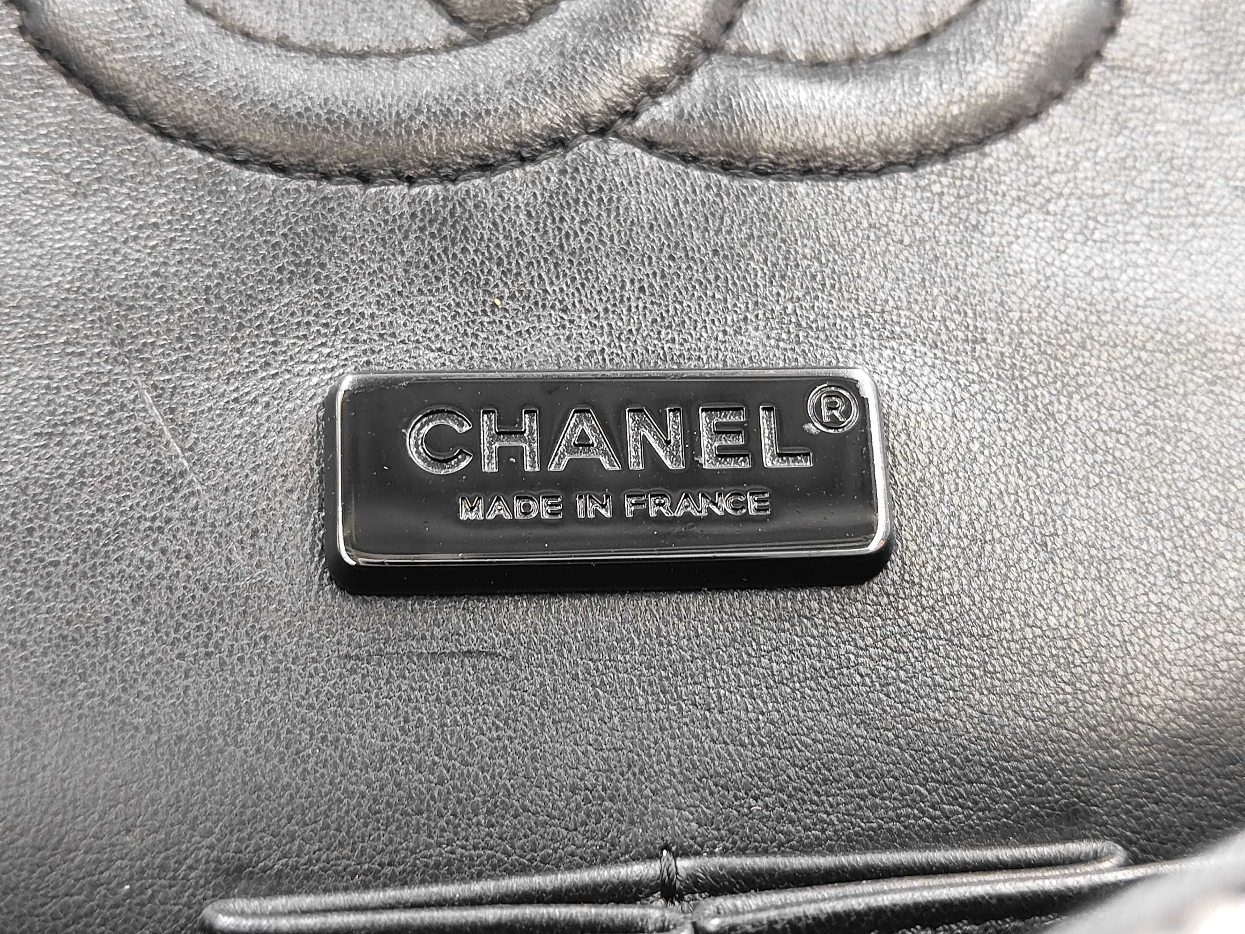 Matelassé Double Flap Newspaper Chain Shoulder Bag (Serial Number 21) — view 15